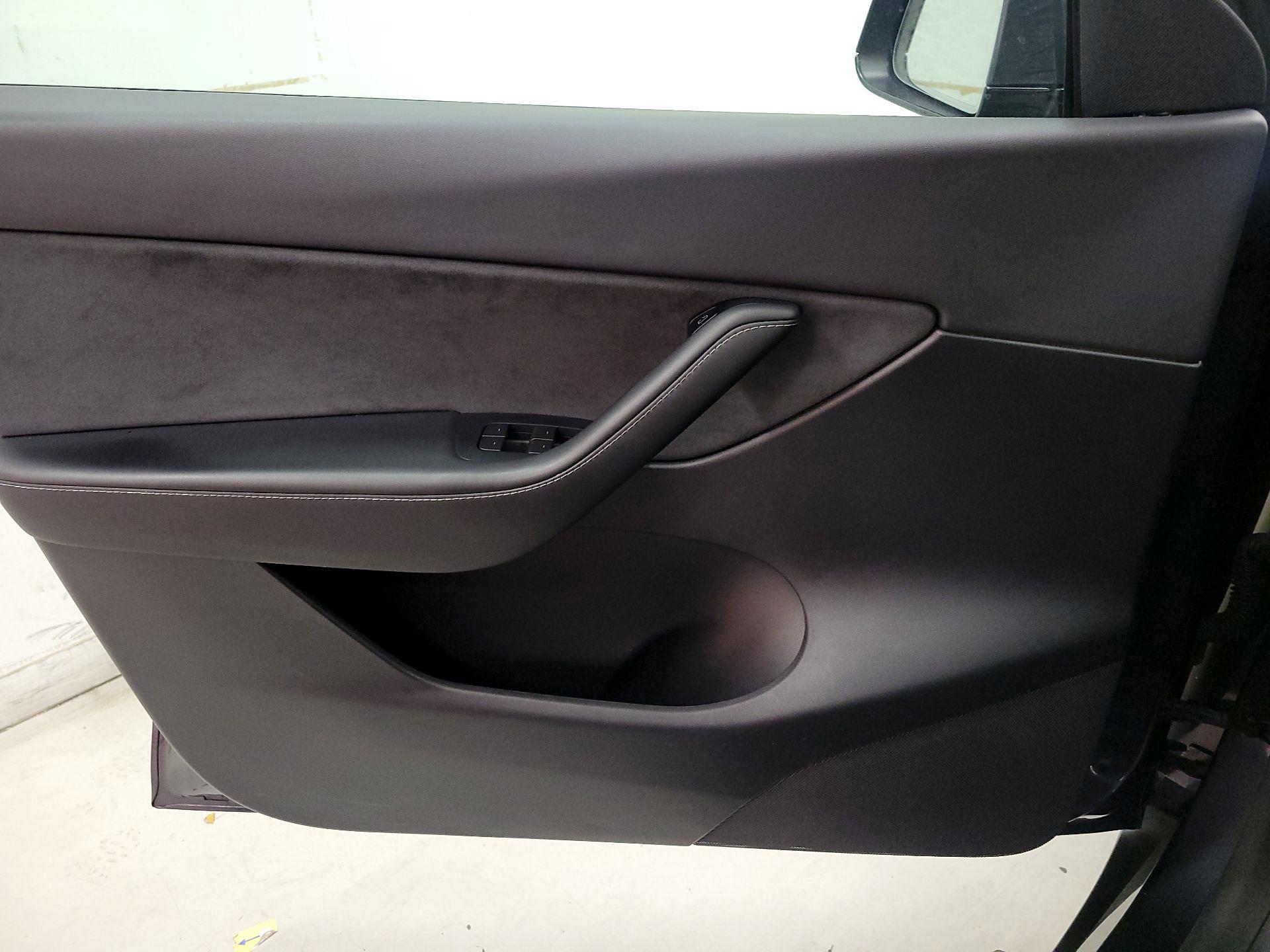 Thumbnail: 2022 Tesla Model Y - 12