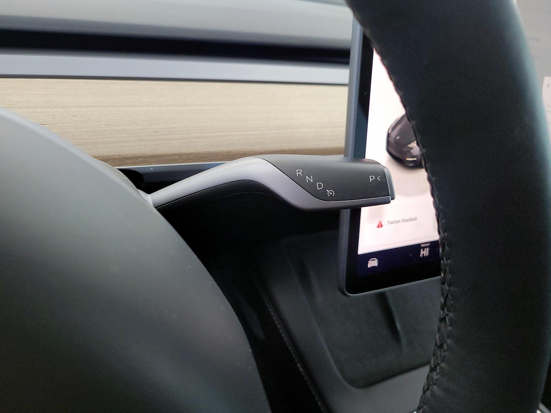 Thumbnail: 2022 Tesla Model Y - 17