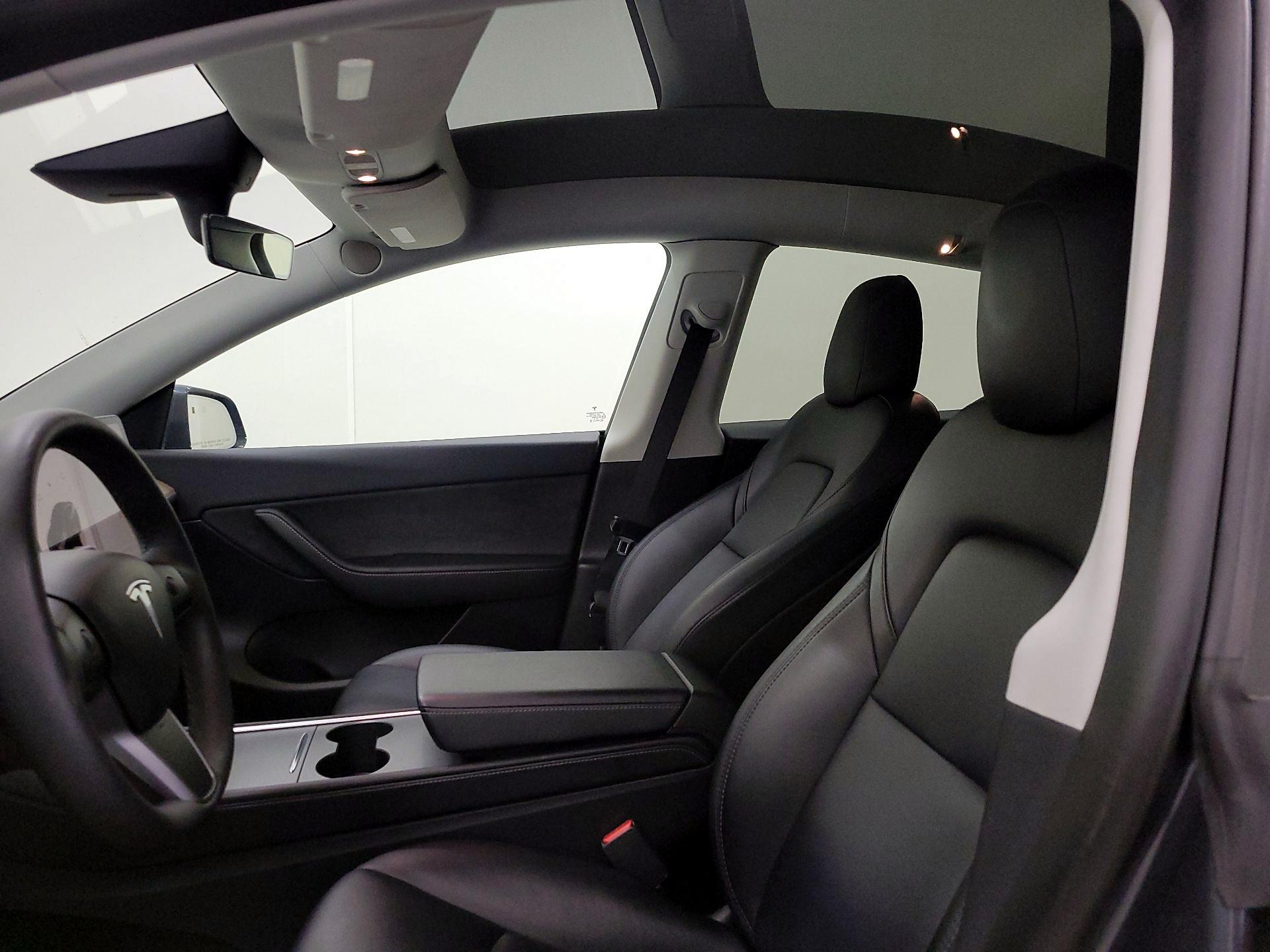 Thumbnail: 2022 Tesla Model Y - 18