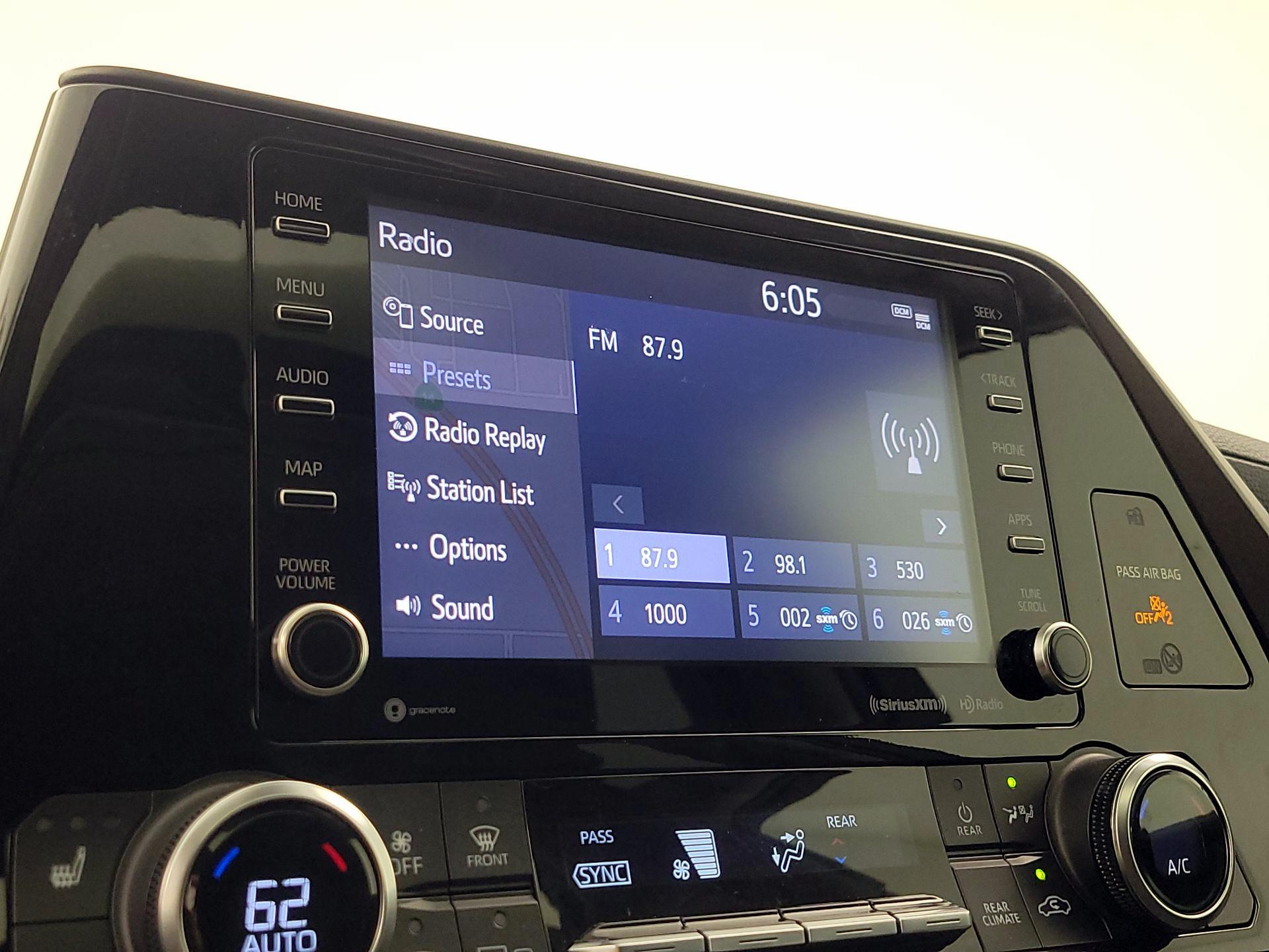 Thumbnail: 2021 Toyota Highlander - 16