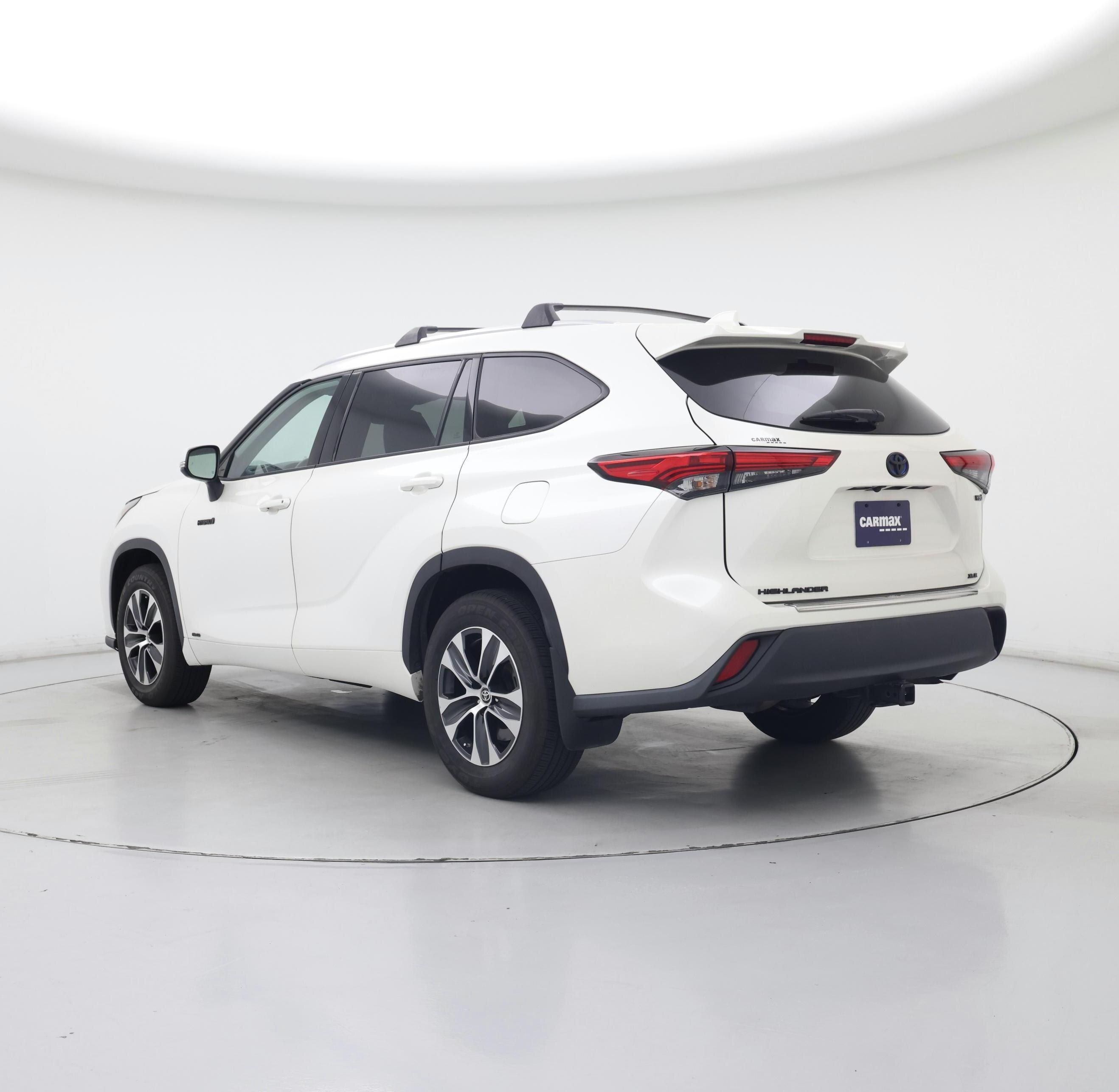 Thumbnail: 2021 Toyota Highlander - 2