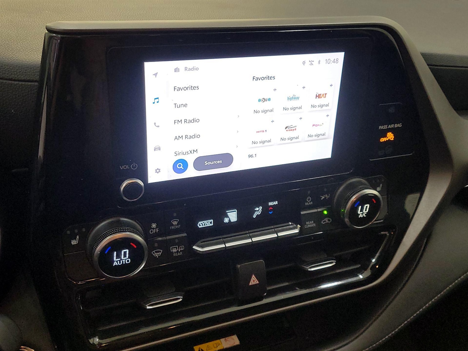 2023 Toyota Highlander XLE - Photo 16