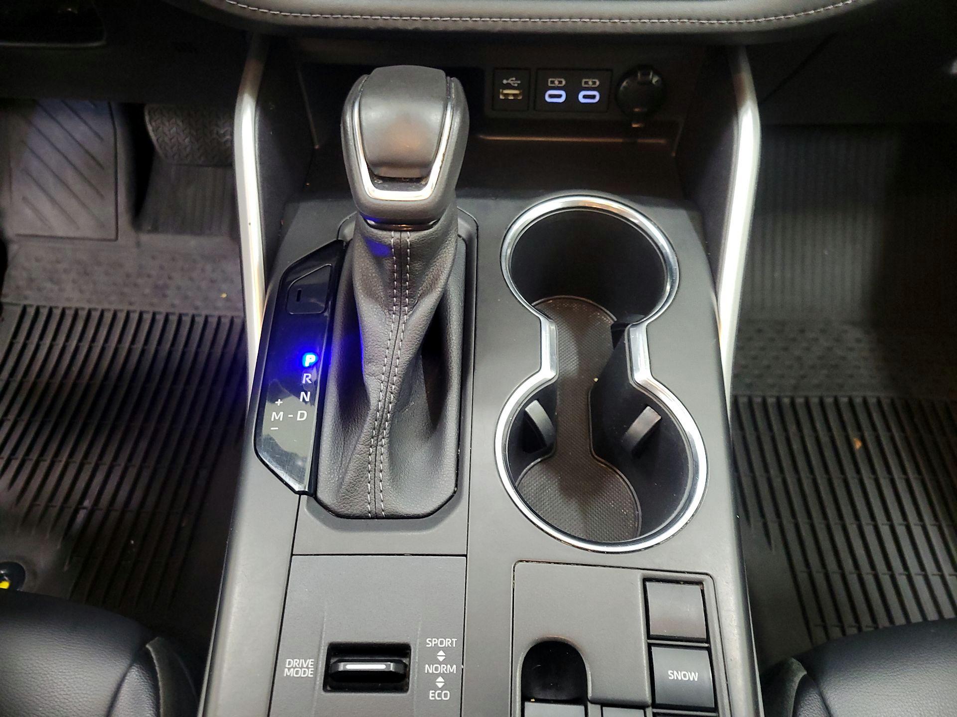 Thumbnail: 2023 Toyota Highlander - 17