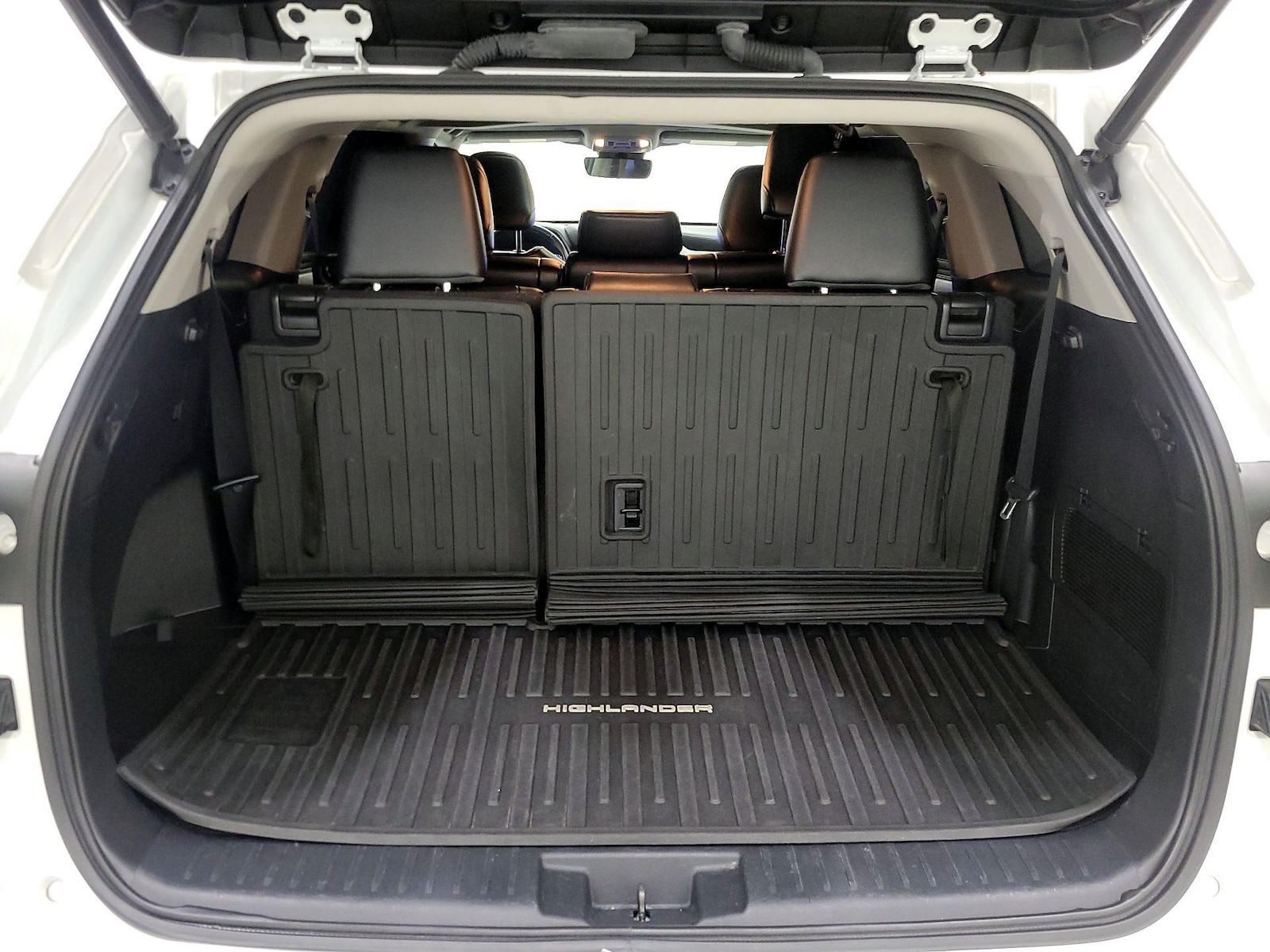 2023 Toyota Highlander XLE - Photo 23