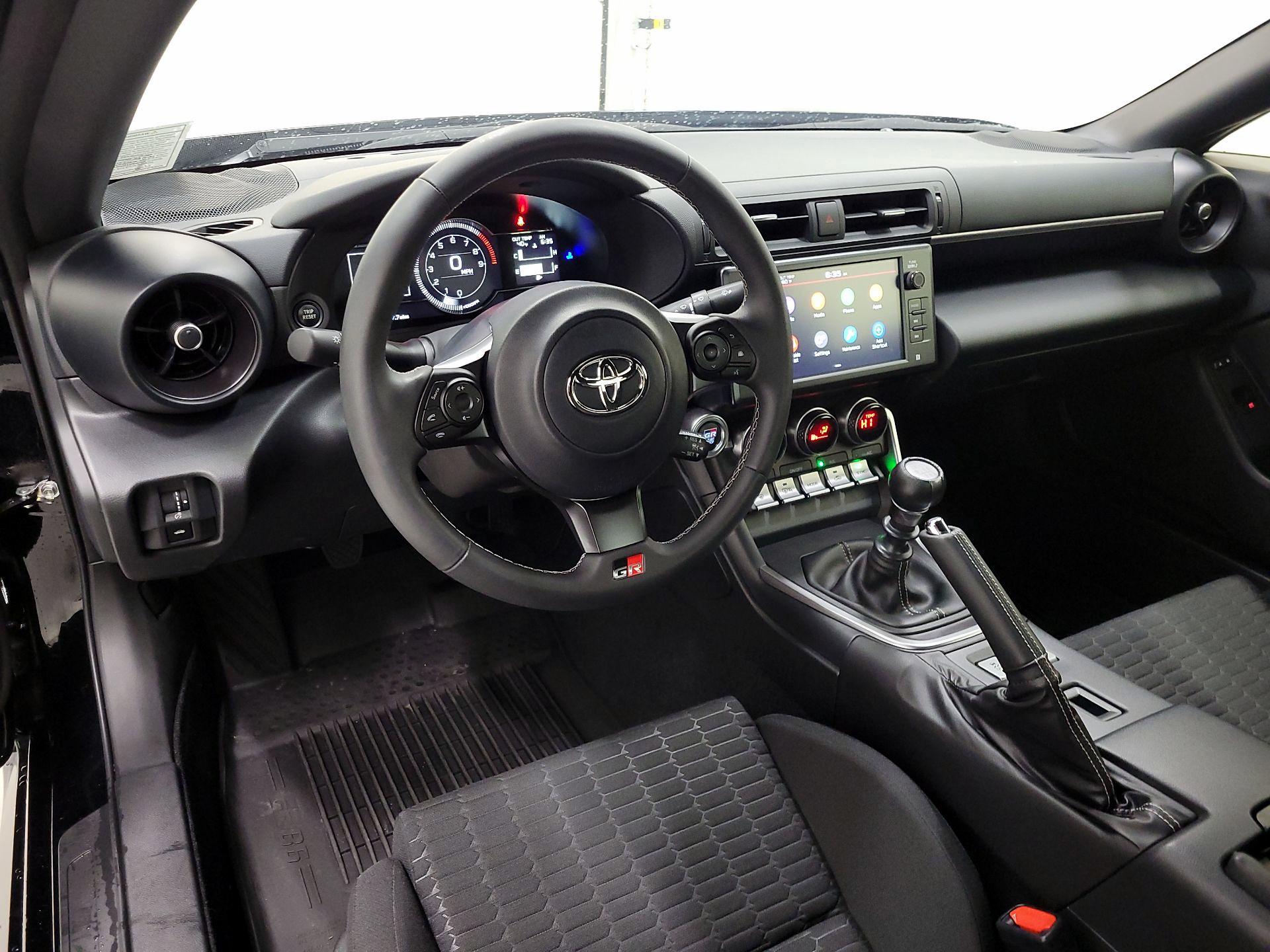 Thumbnail: 2025 Toyota GR86 - 9