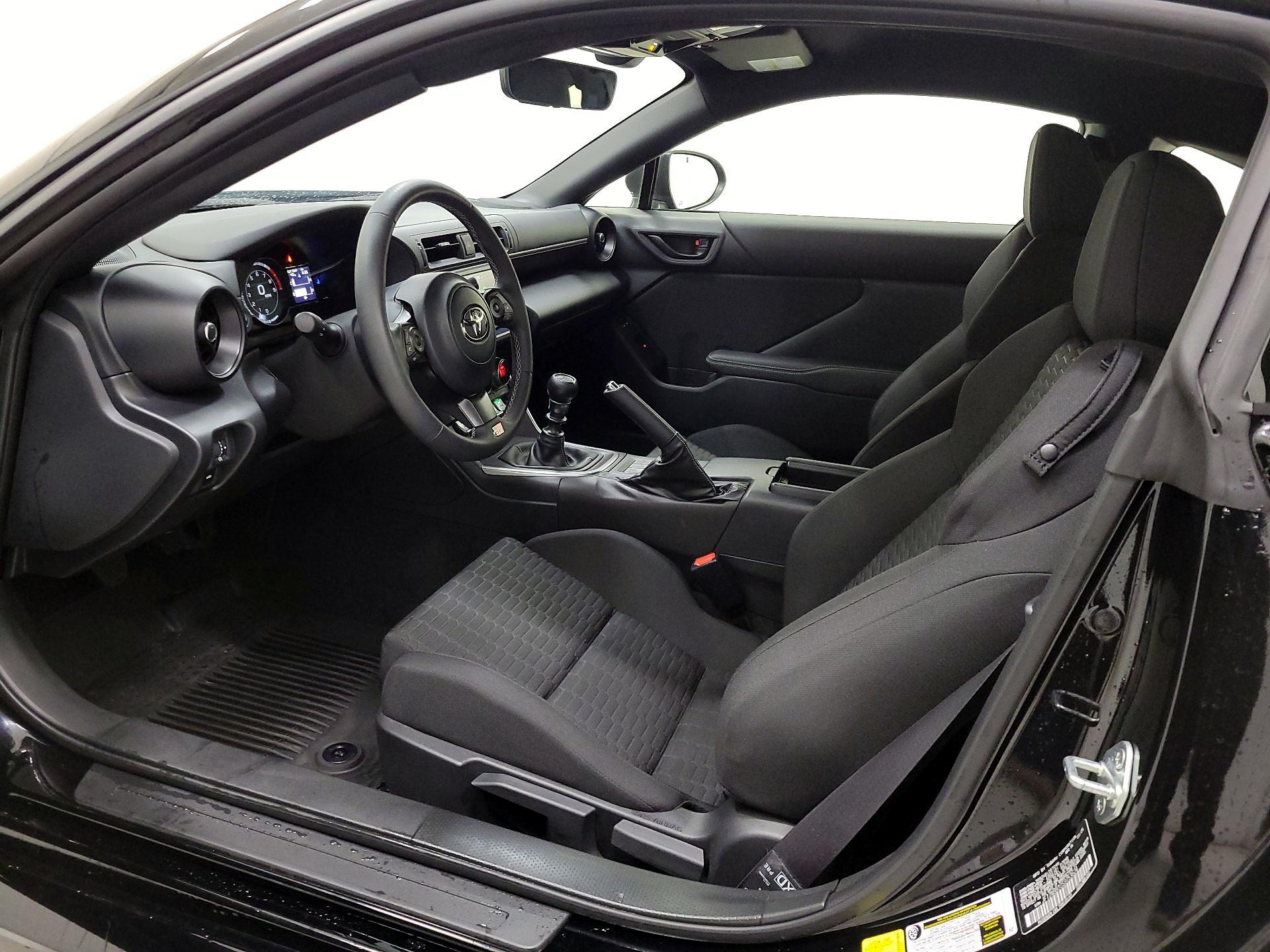 Thumbnail: 2025 Toyota GR86 - 11