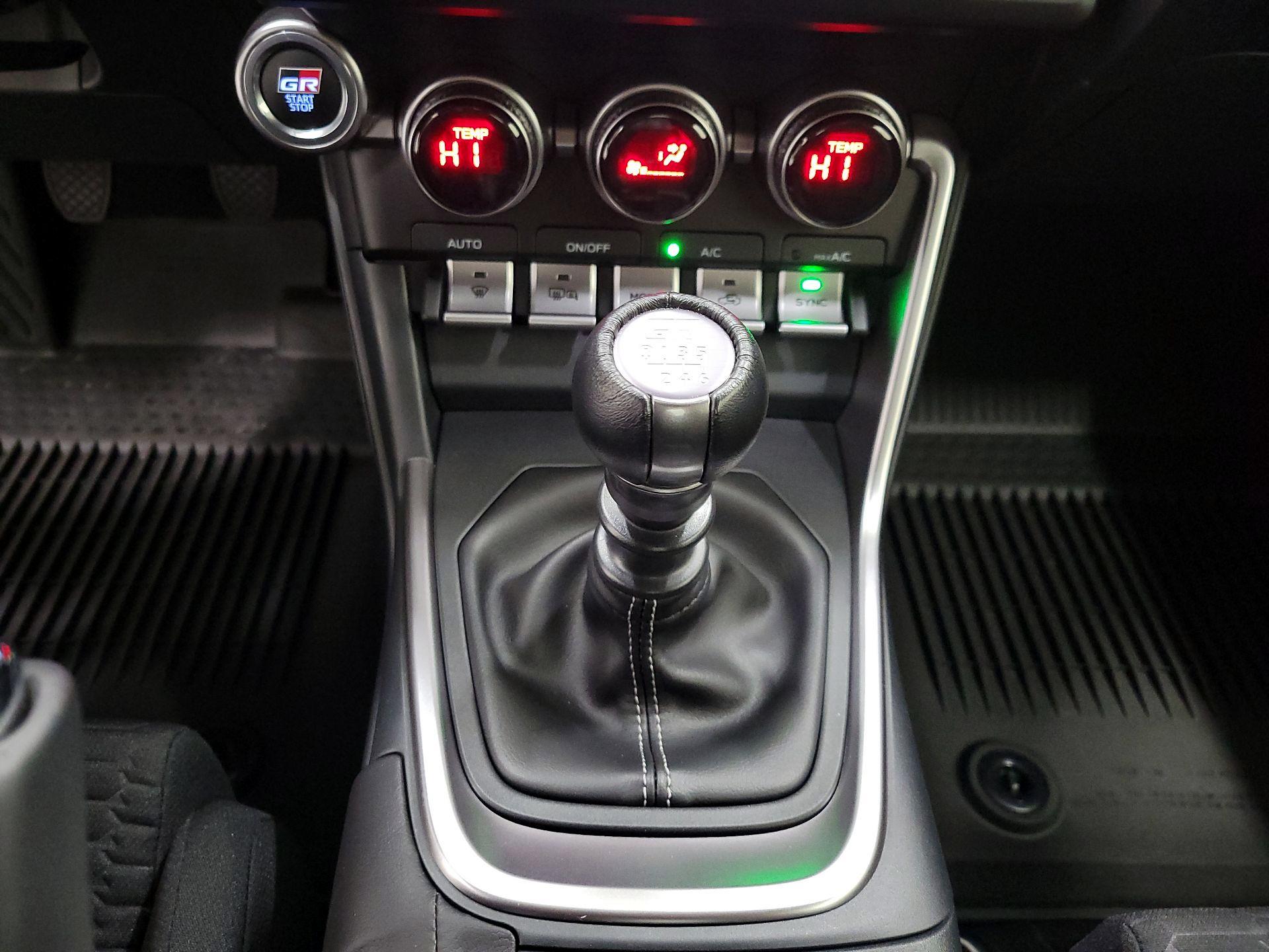 Thumbnail: 2025 Toyota GR86 - 17