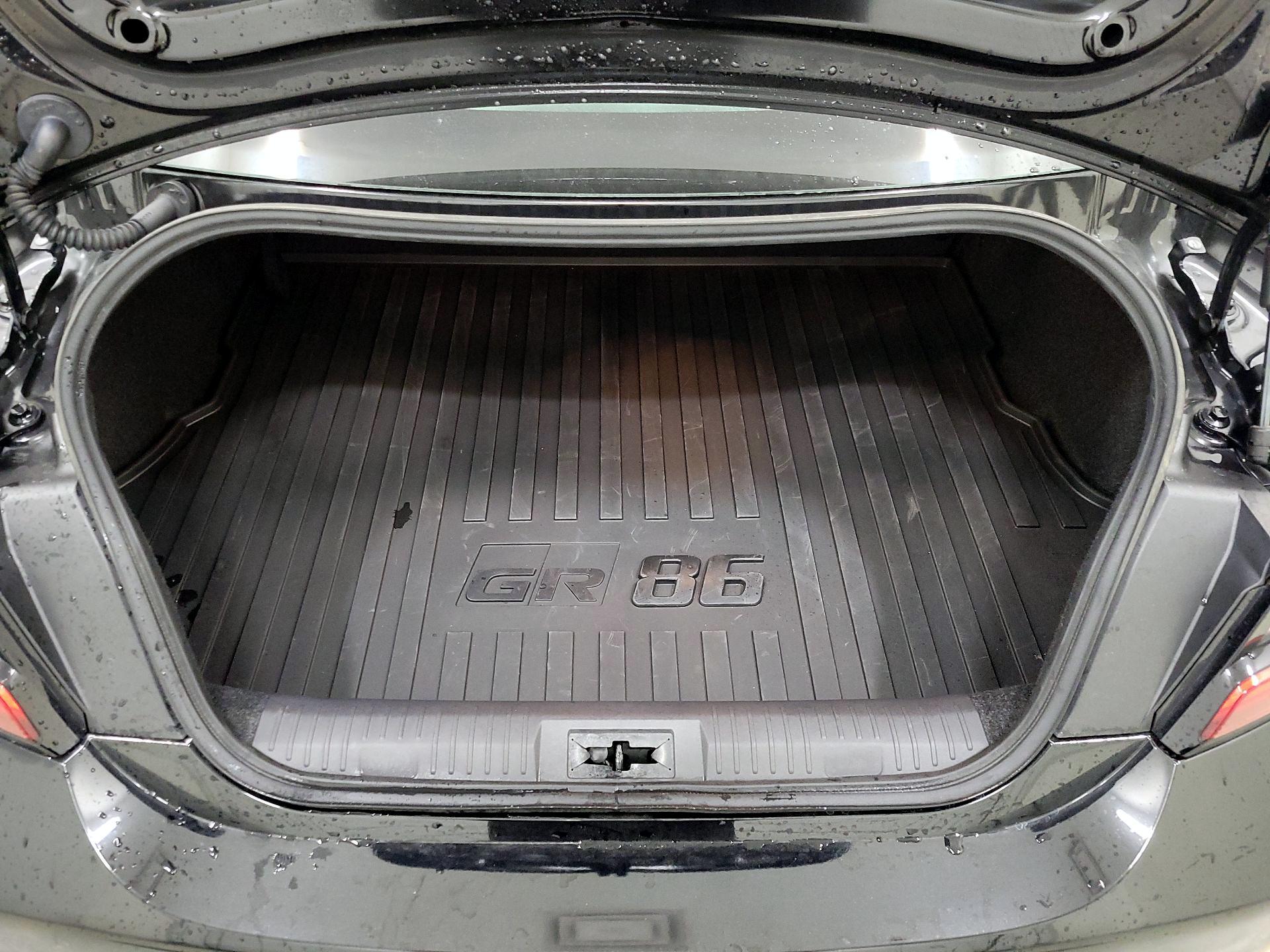 Thumbnail: 2025 Toyota GR86 - 20