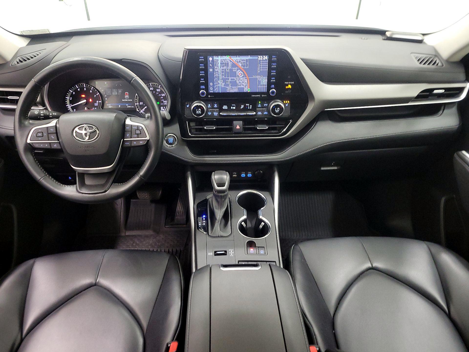 Thumbnail: 2022 Toyota Highlander - 9