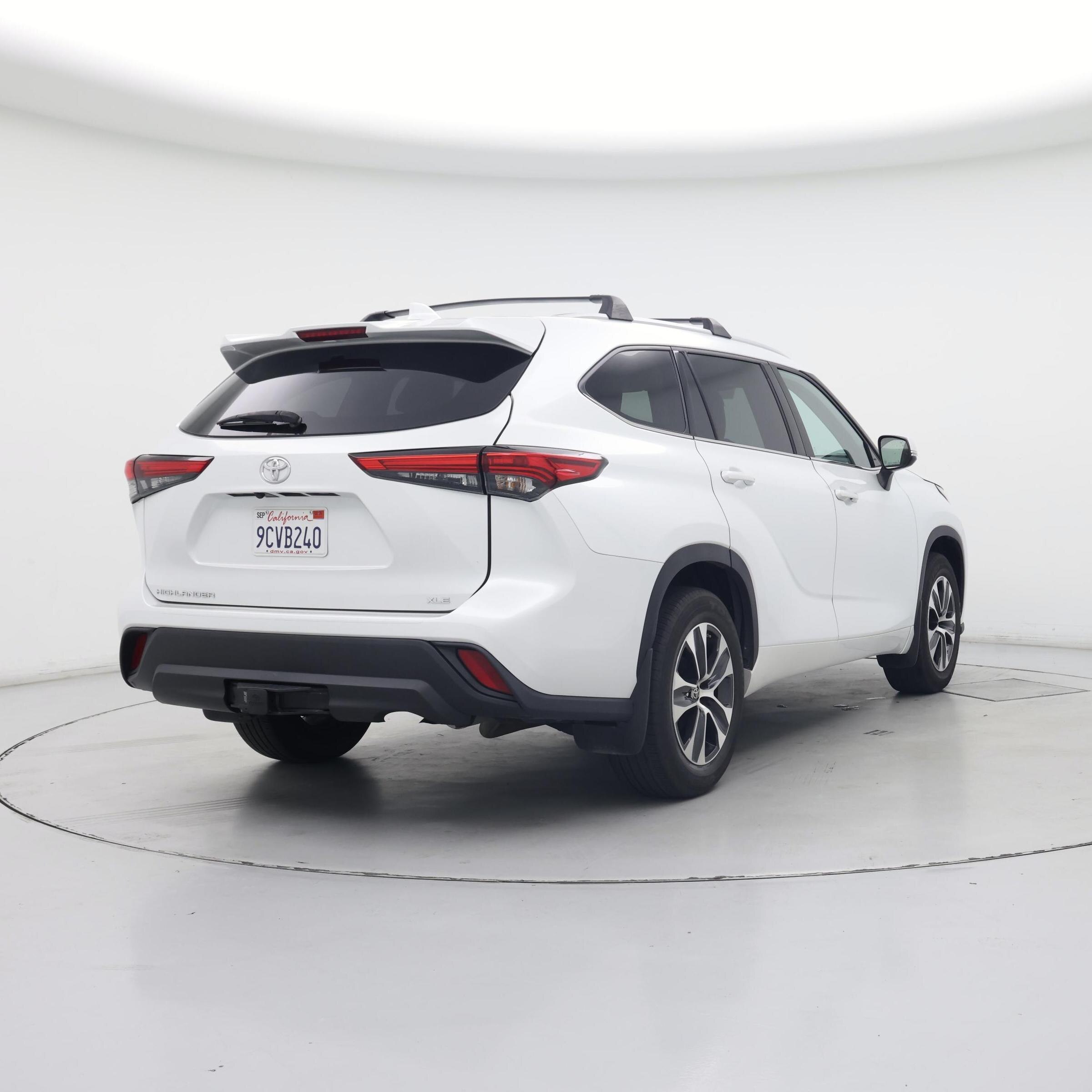 Thumbnail: 2022 Toyota Highlander - 8