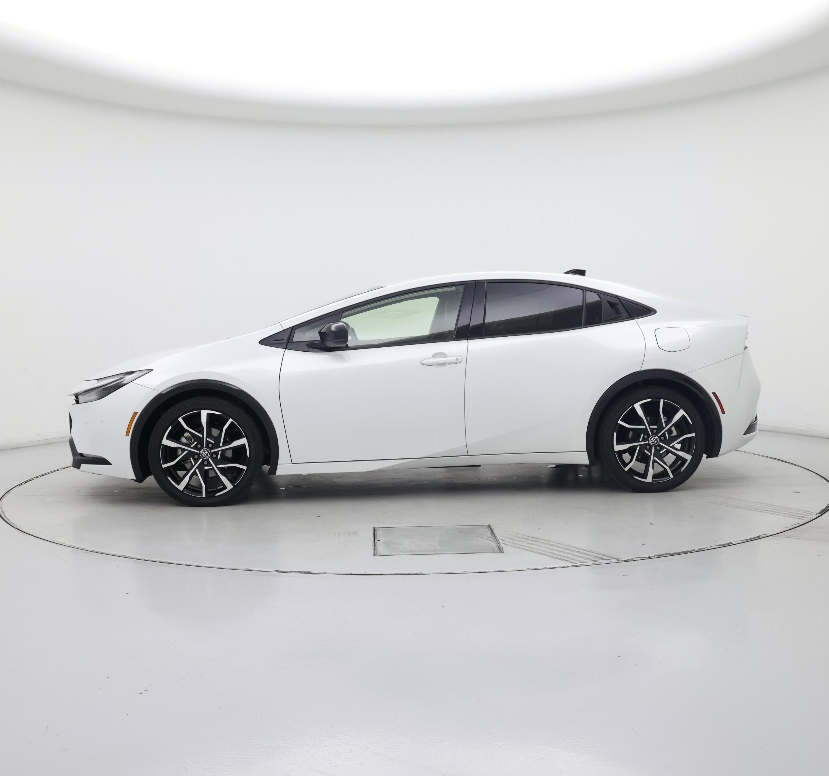 Thumbnail: 2026 Toyota Prius - 3