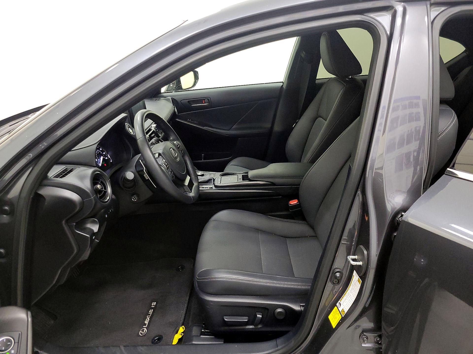 Thumbnail: 2023 Lexus IS - 11