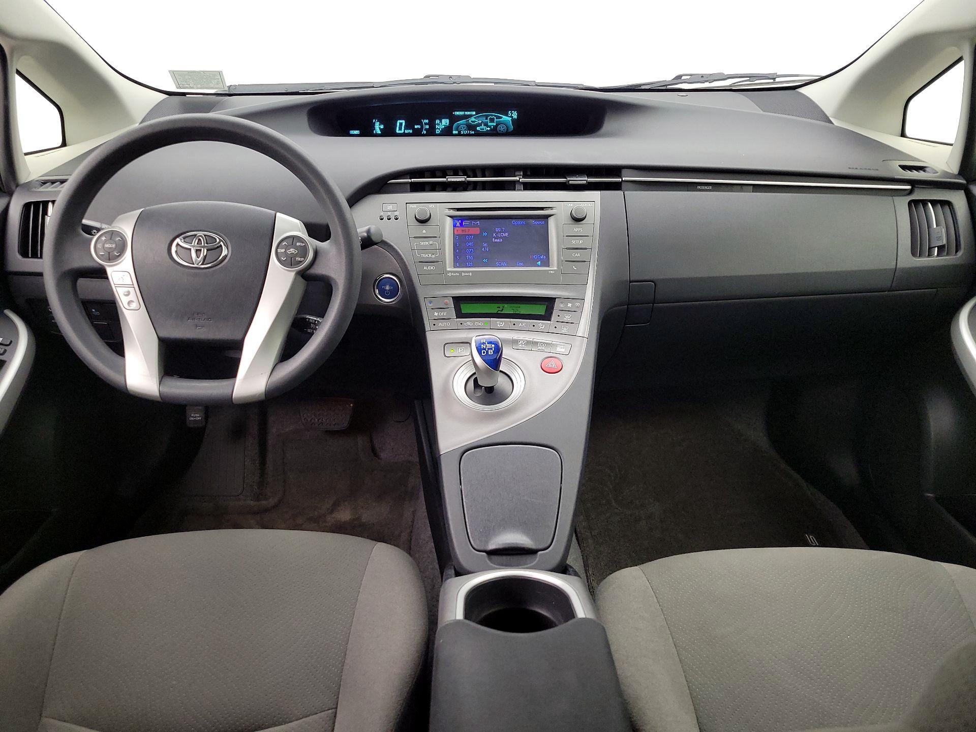 Thumbnail: 2014 Toyota Prius - 9
