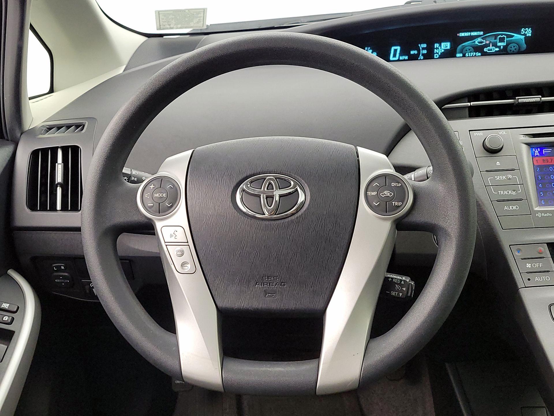 Thumbnail: 2014 Toyota Prius - 10