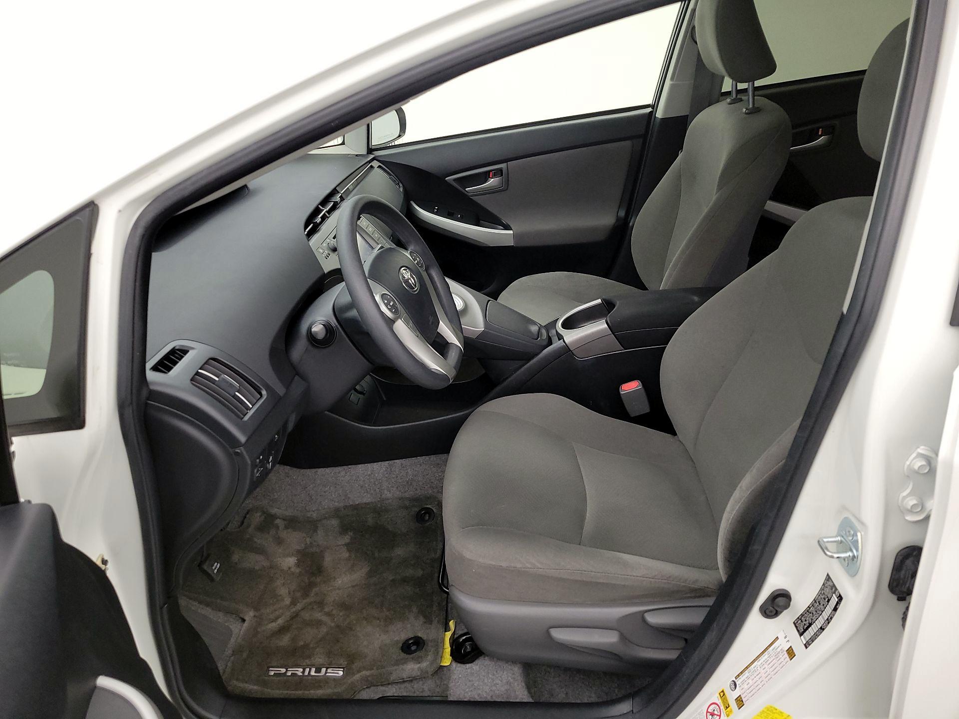 Thumbnail: 2014 Toyota Prius - 11