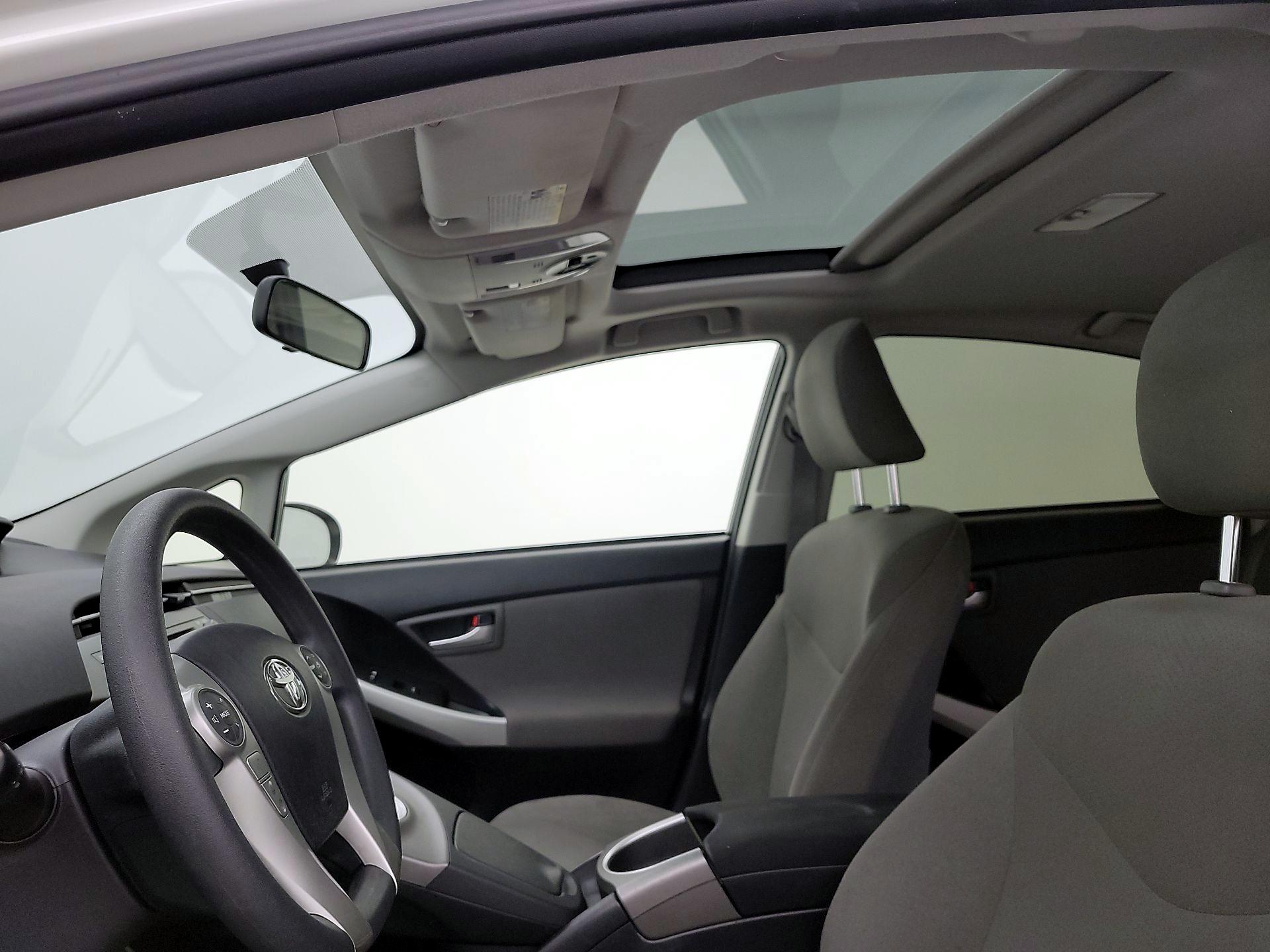Thumbnail: 2014 Toyota Prius - 19