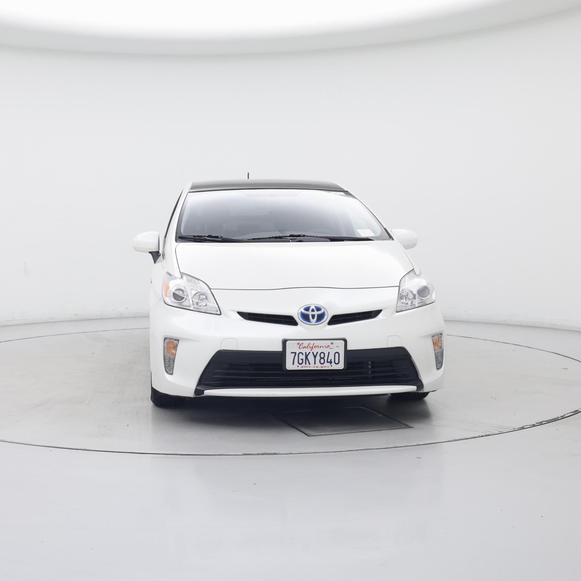 Thumbnail: 2014 Toyota Prius - 5