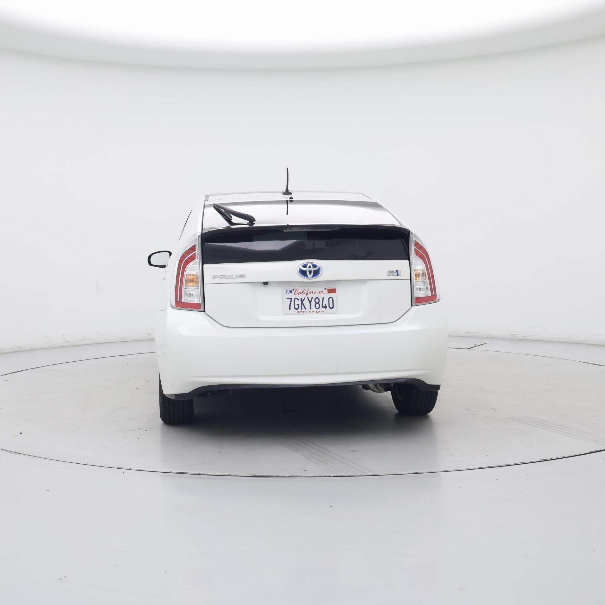 Thumbnail: 2014 Toyota Prius - 6