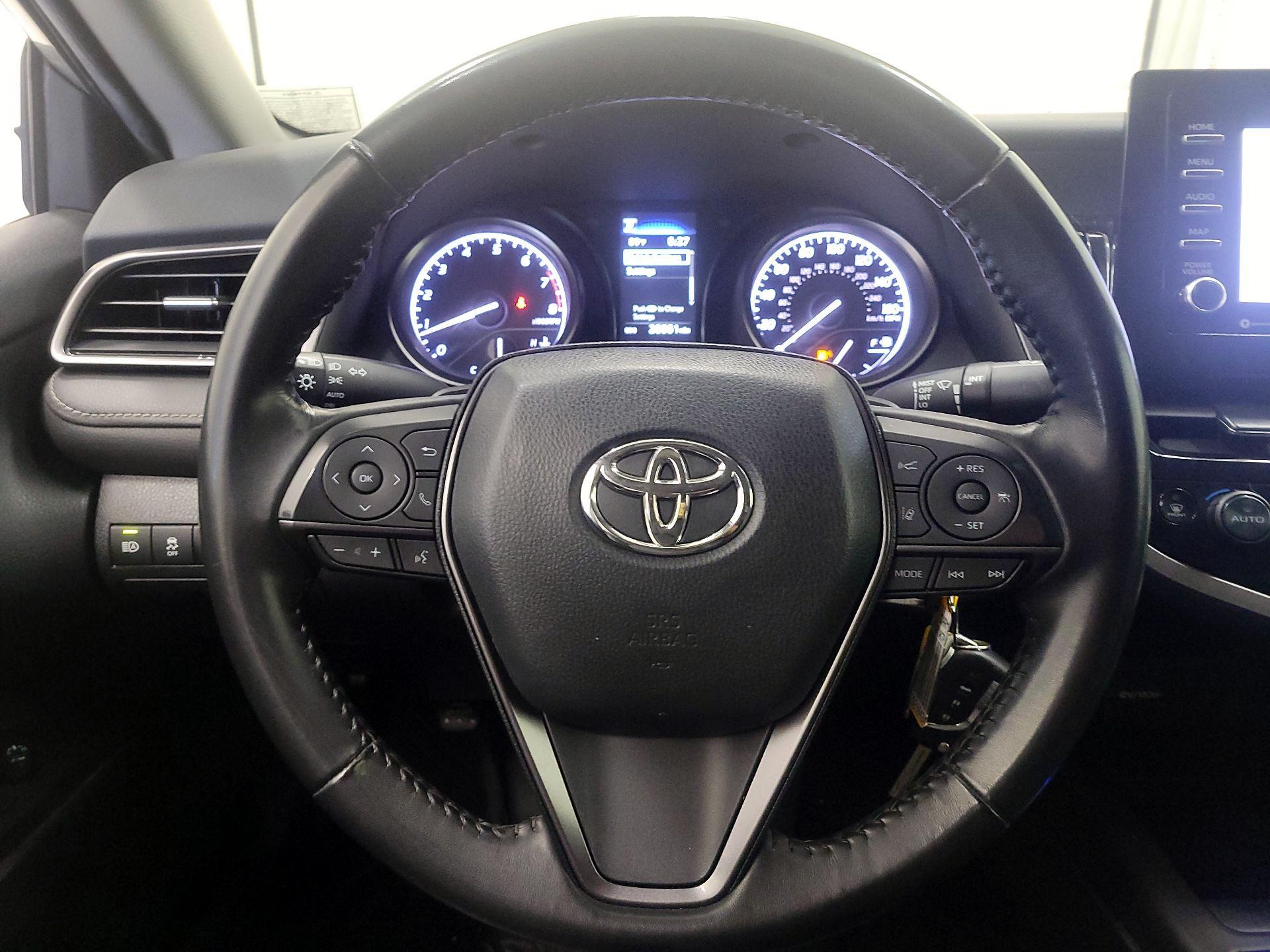 Thumbnail: 2023 Toyota Camry - 10
