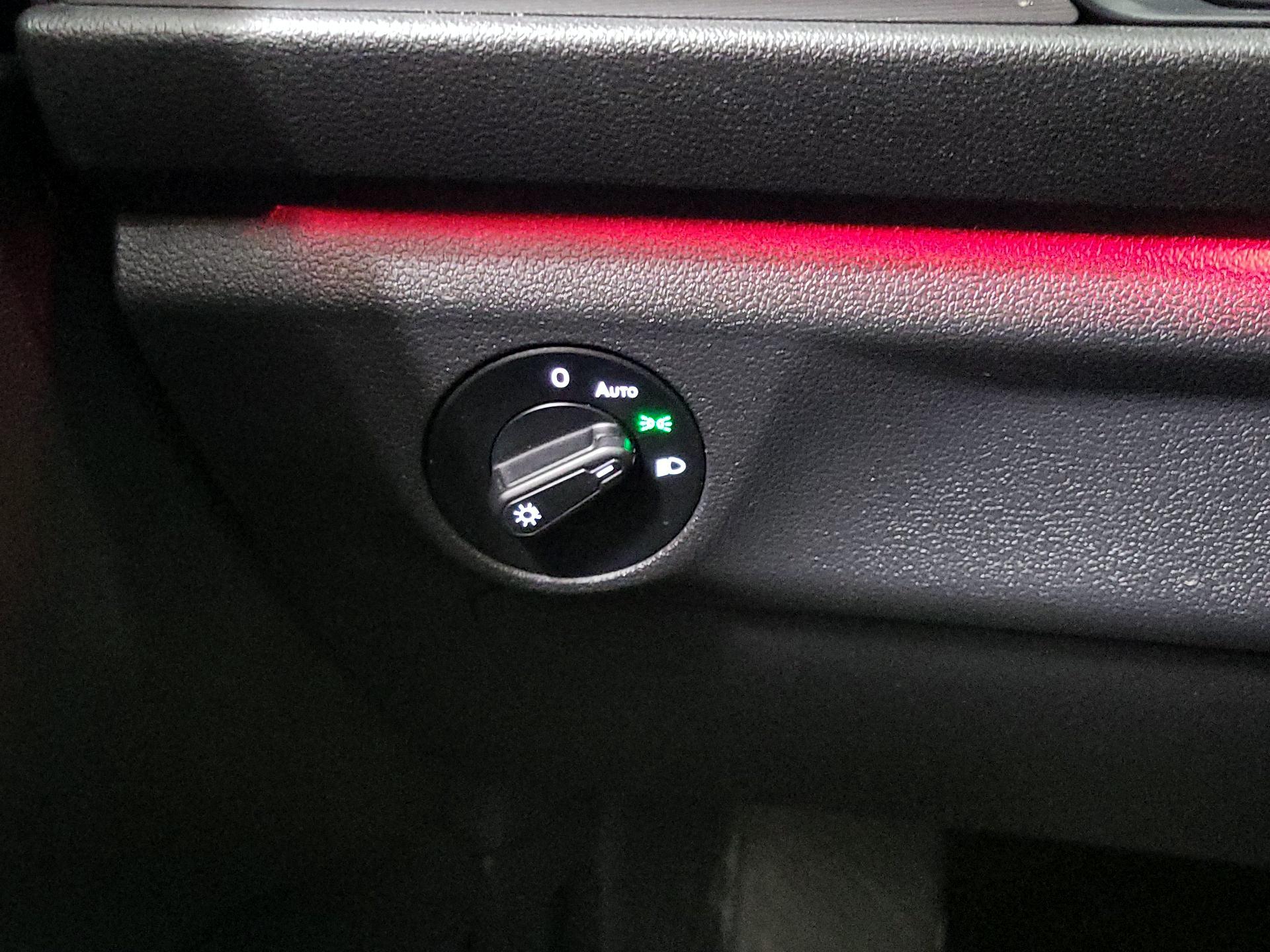 Thumbnail: 2019 Volkswagen Jetta - 13