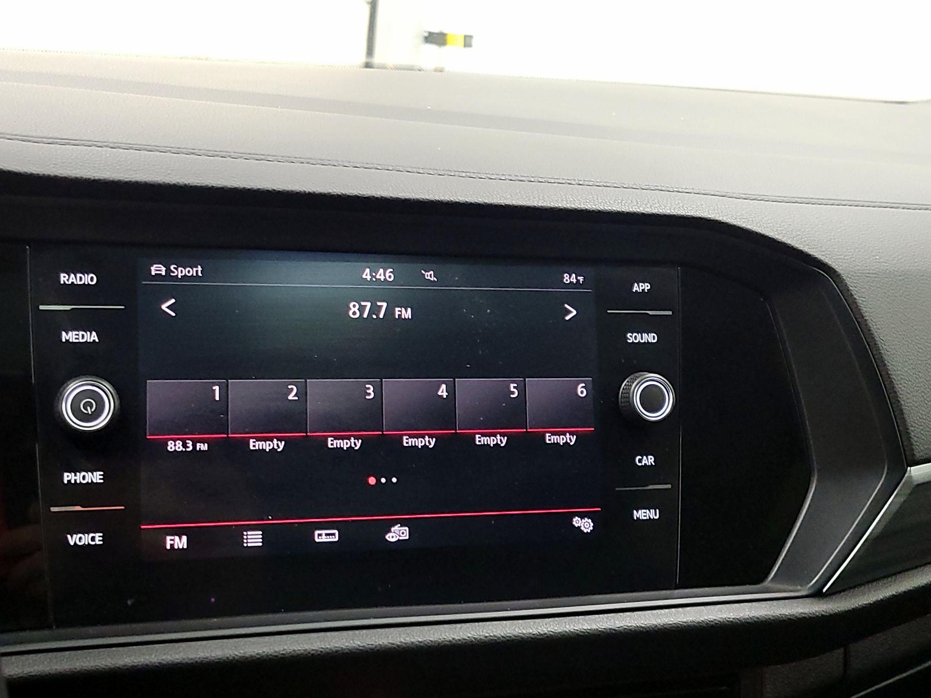 Thumbnail: 2019 Volkswagen Jetta - 15