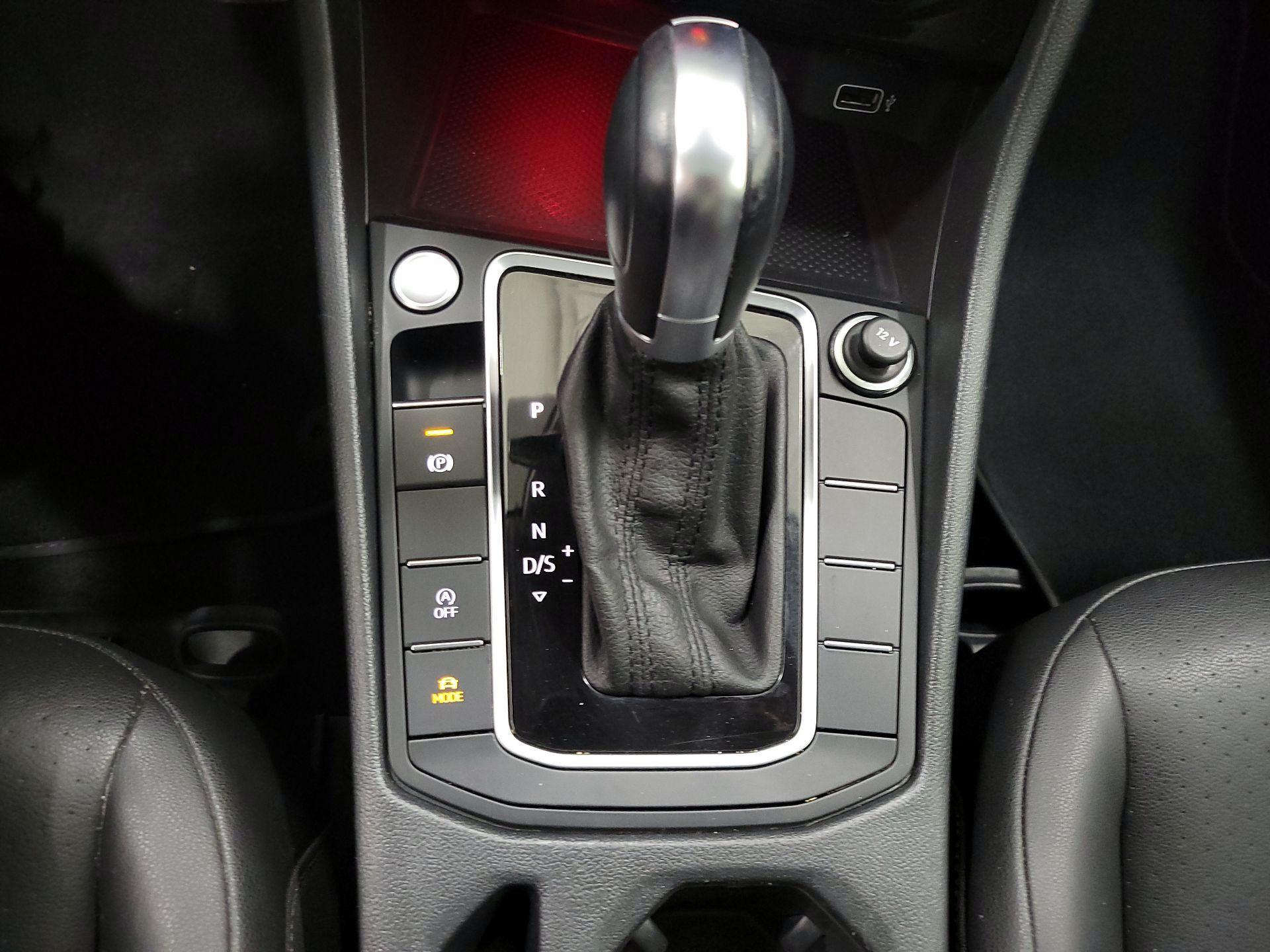 Thumbnail: 2019 Volkswagen Jetta - 17