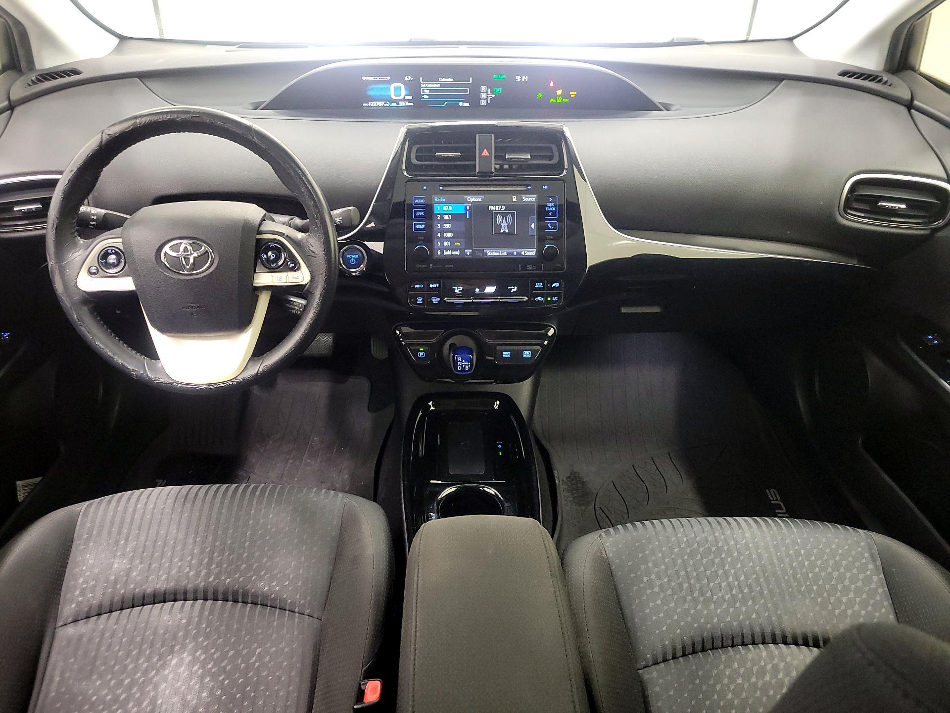 Thumbnail: 2017 Toyota Prius - 9