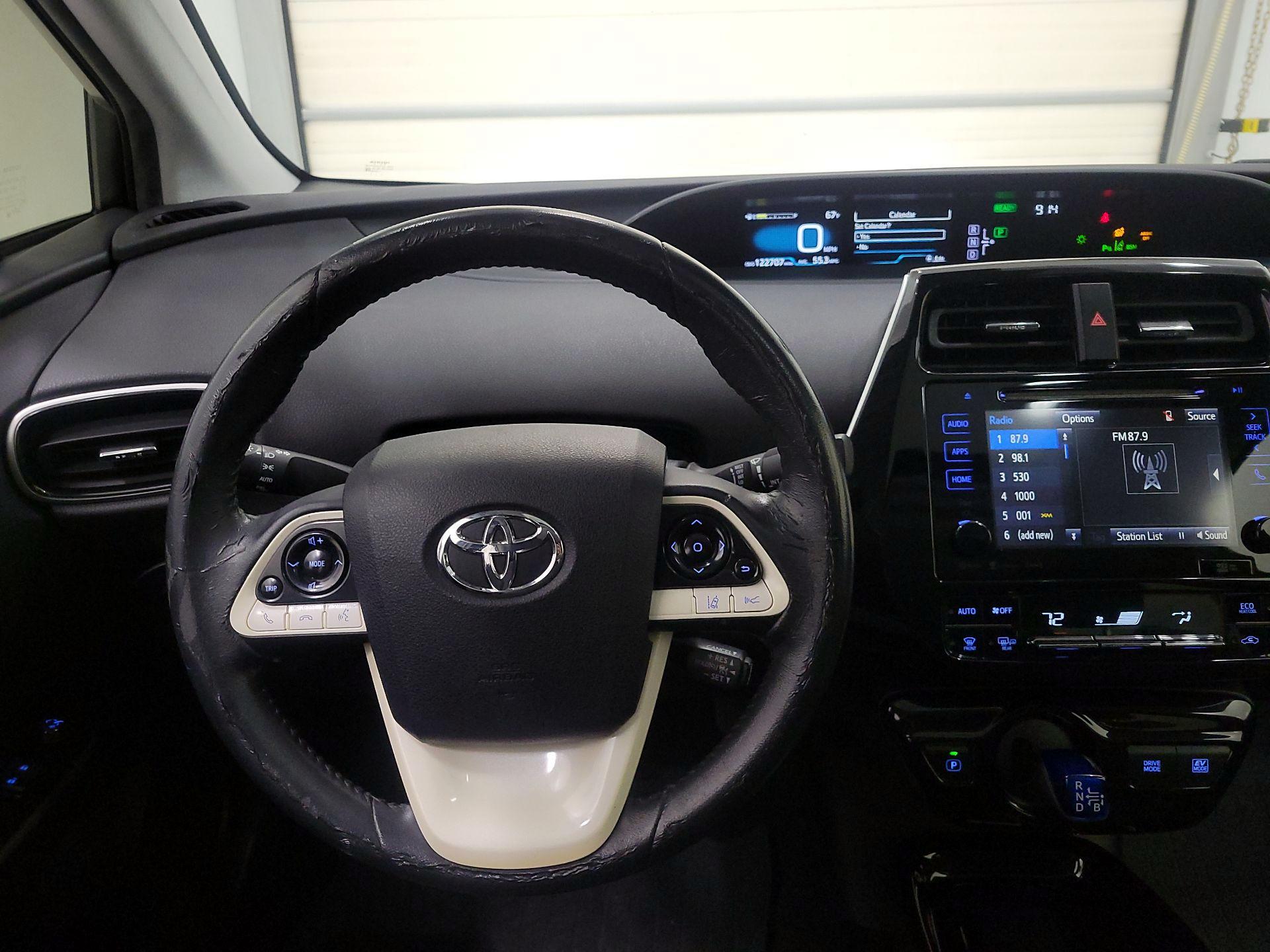 Thumbnail: 2017 Toyota Prius - 10