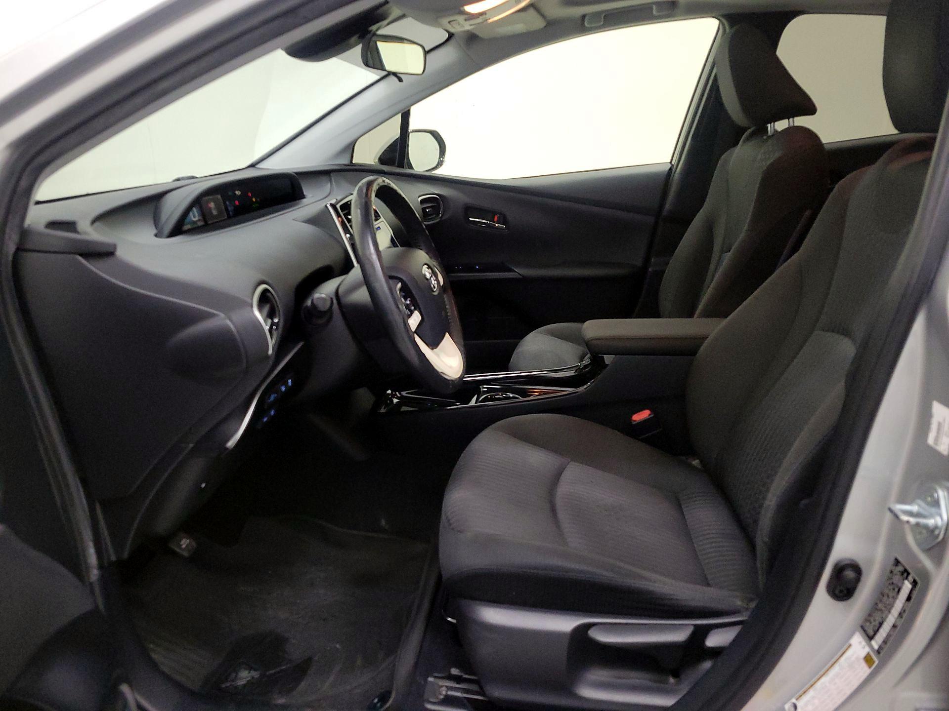 Thumbnail: 2017 Toyota Prius - 11