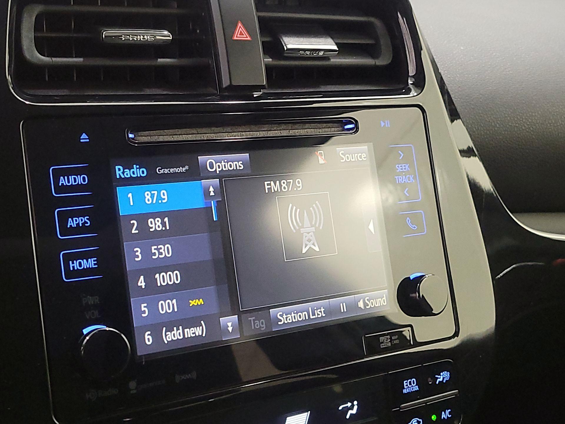 Thumbnail: 2017 Toyota Prius - 15