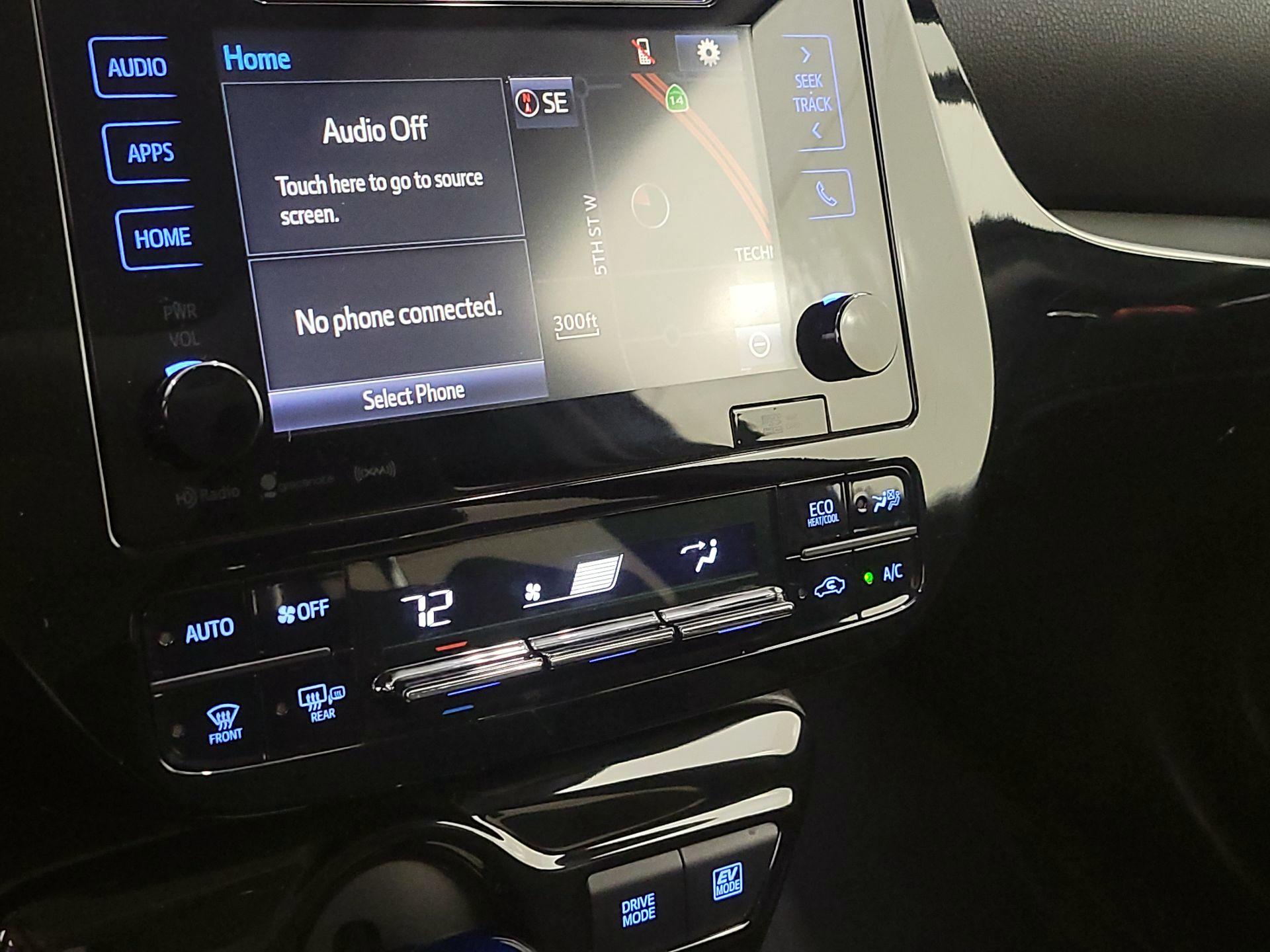 Thumbnail: 2017 Toyota Prius - 16