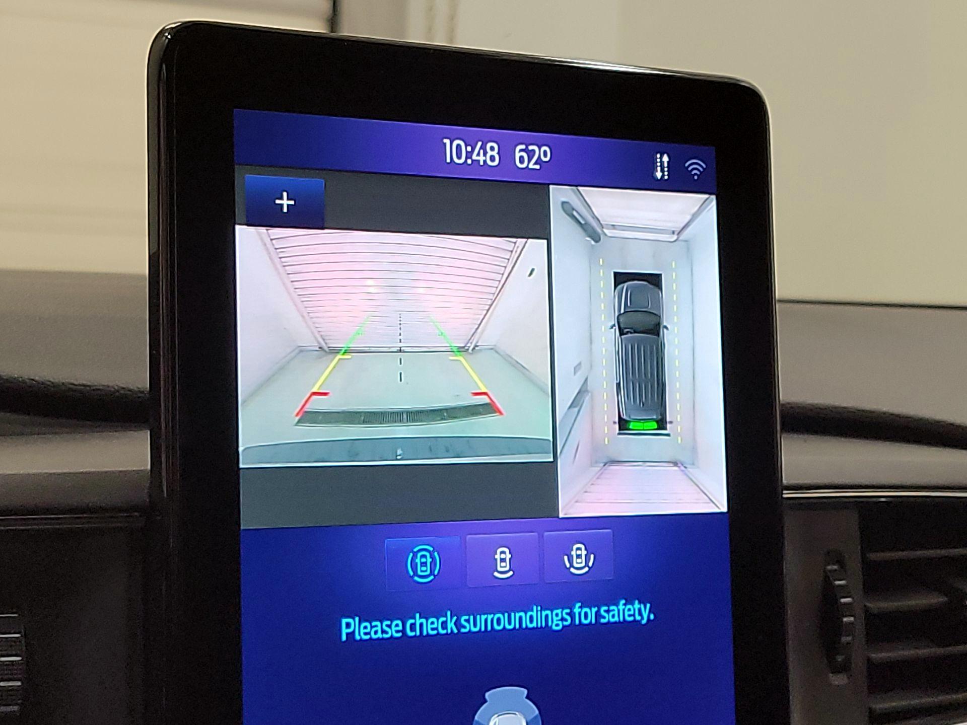 Thumbnail: 2022 Ford Explorer - 15