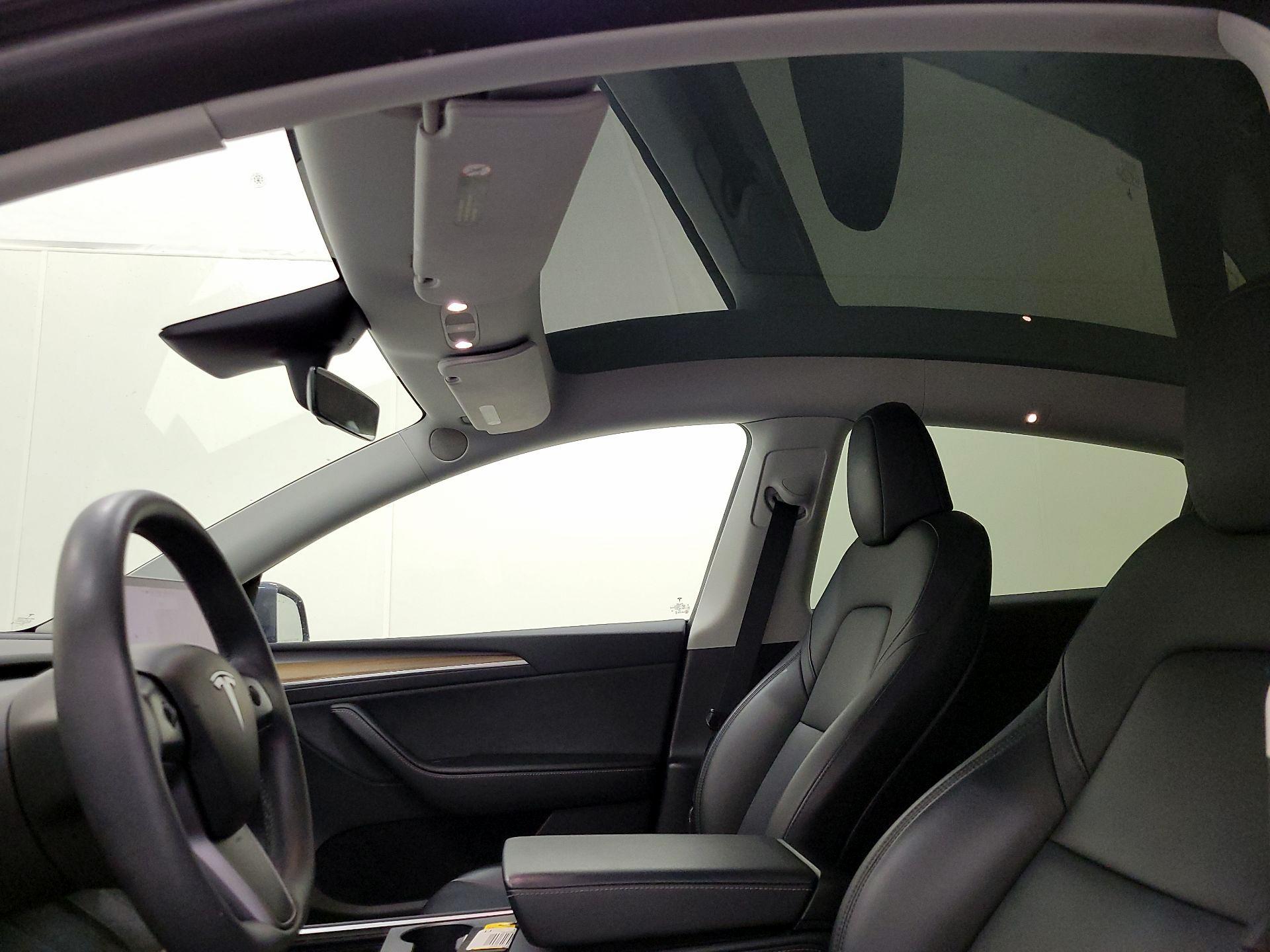 Thumbnail: 2023 Tesla Model Y - 18