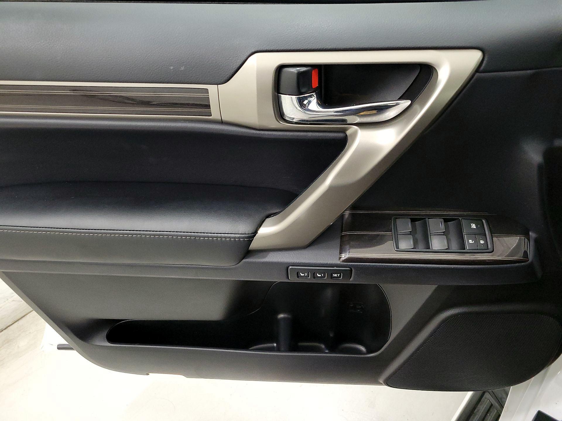 Thumbnail: 2021 Lexus GX - 12