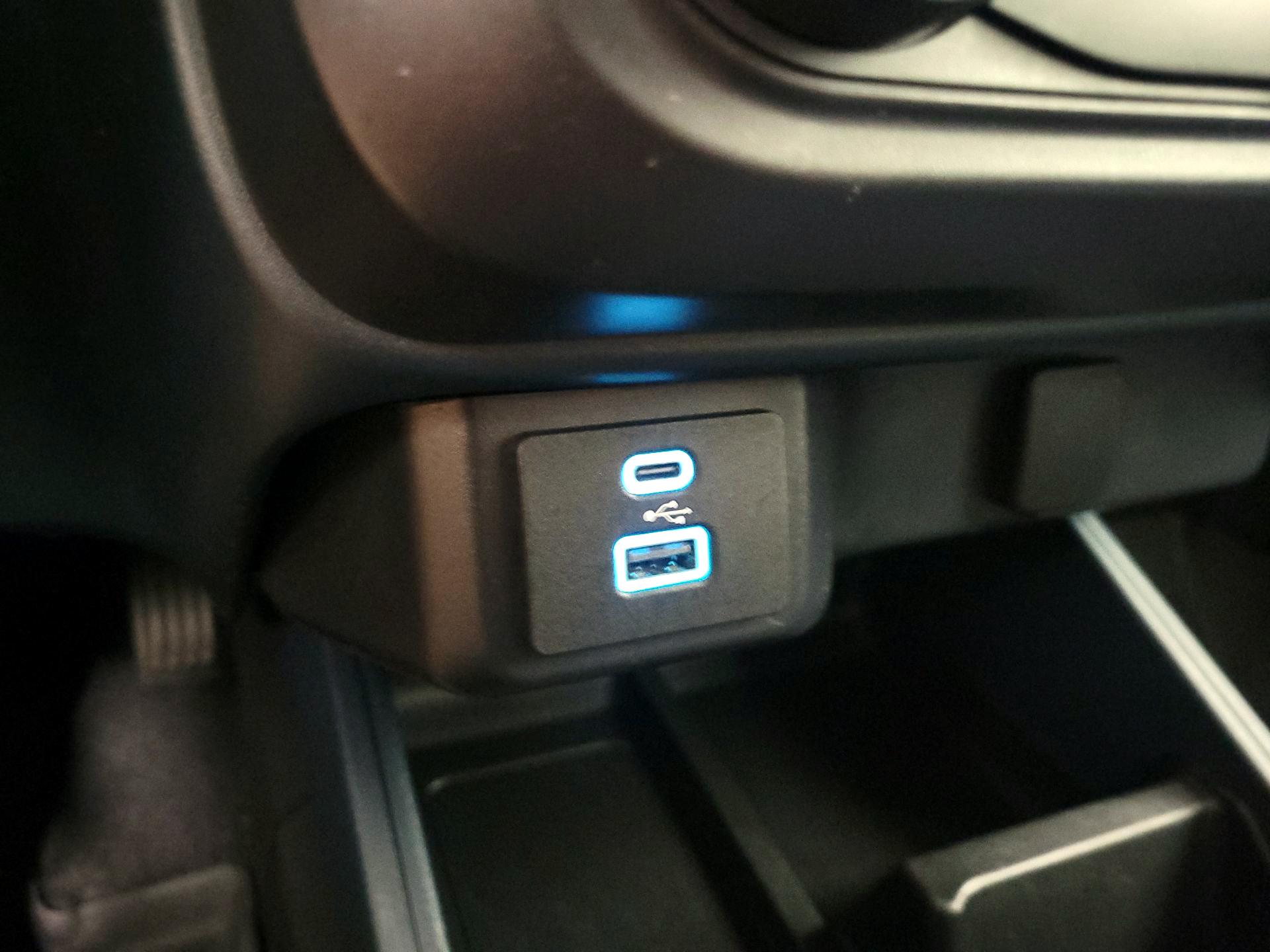 Thumbnail: 2022 Ford Maverick - 18