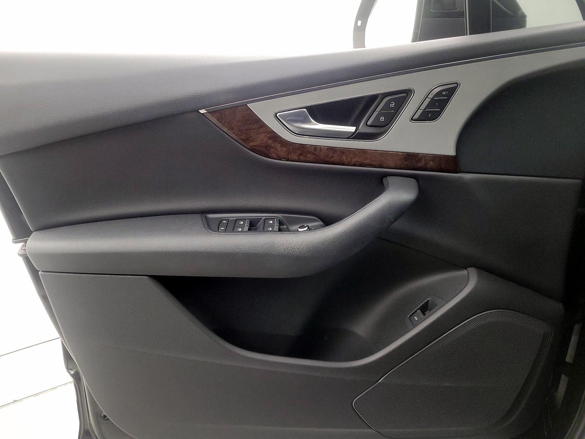 Thumbnail: 2019 Audi Q7 - 12