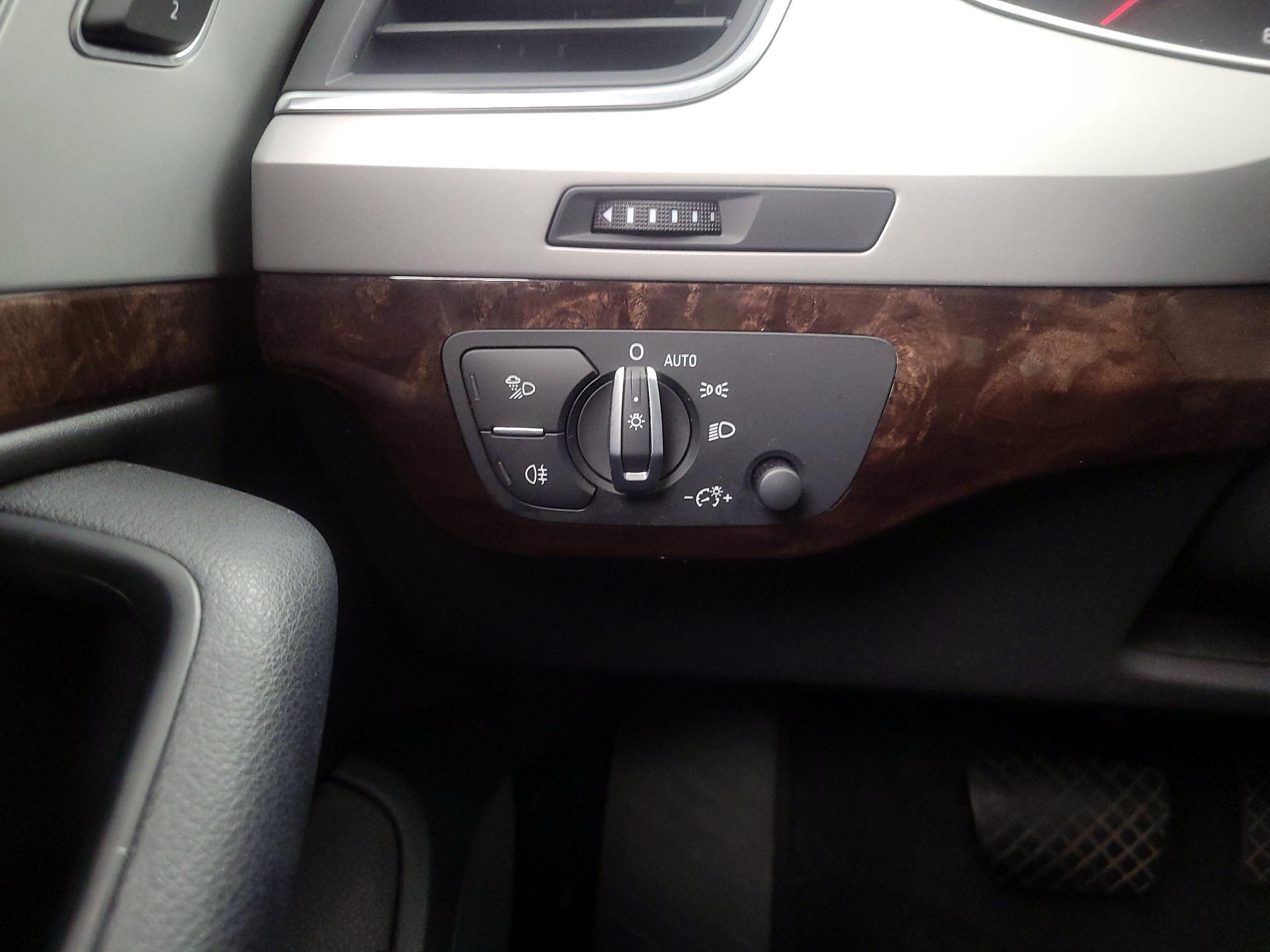 Thumbnail: 2019 Audi Q7 - 13