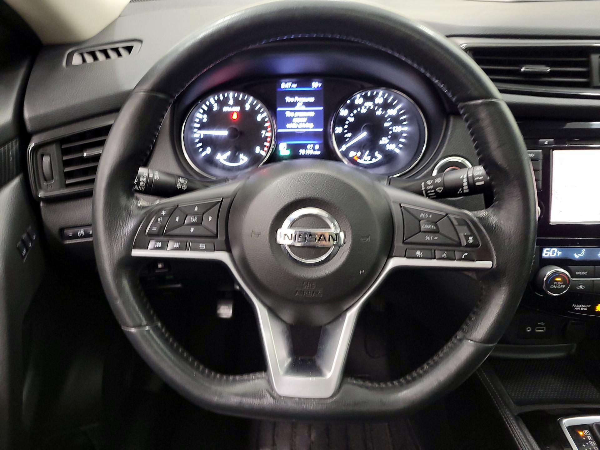 Thumbnail: 2018 Nissan Rogue - 10