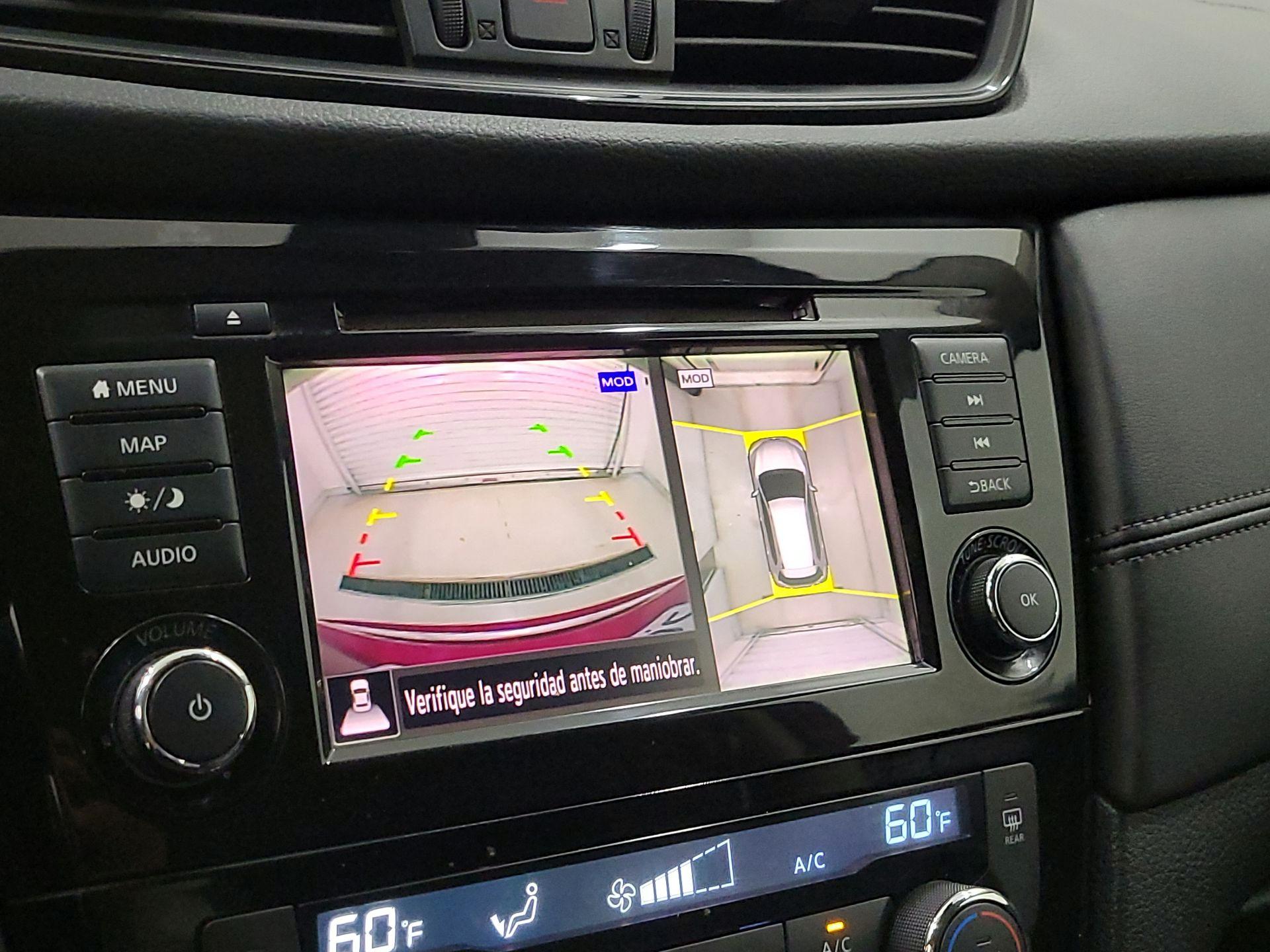 Thumbnail: 2018 Nissan Rogue - 15