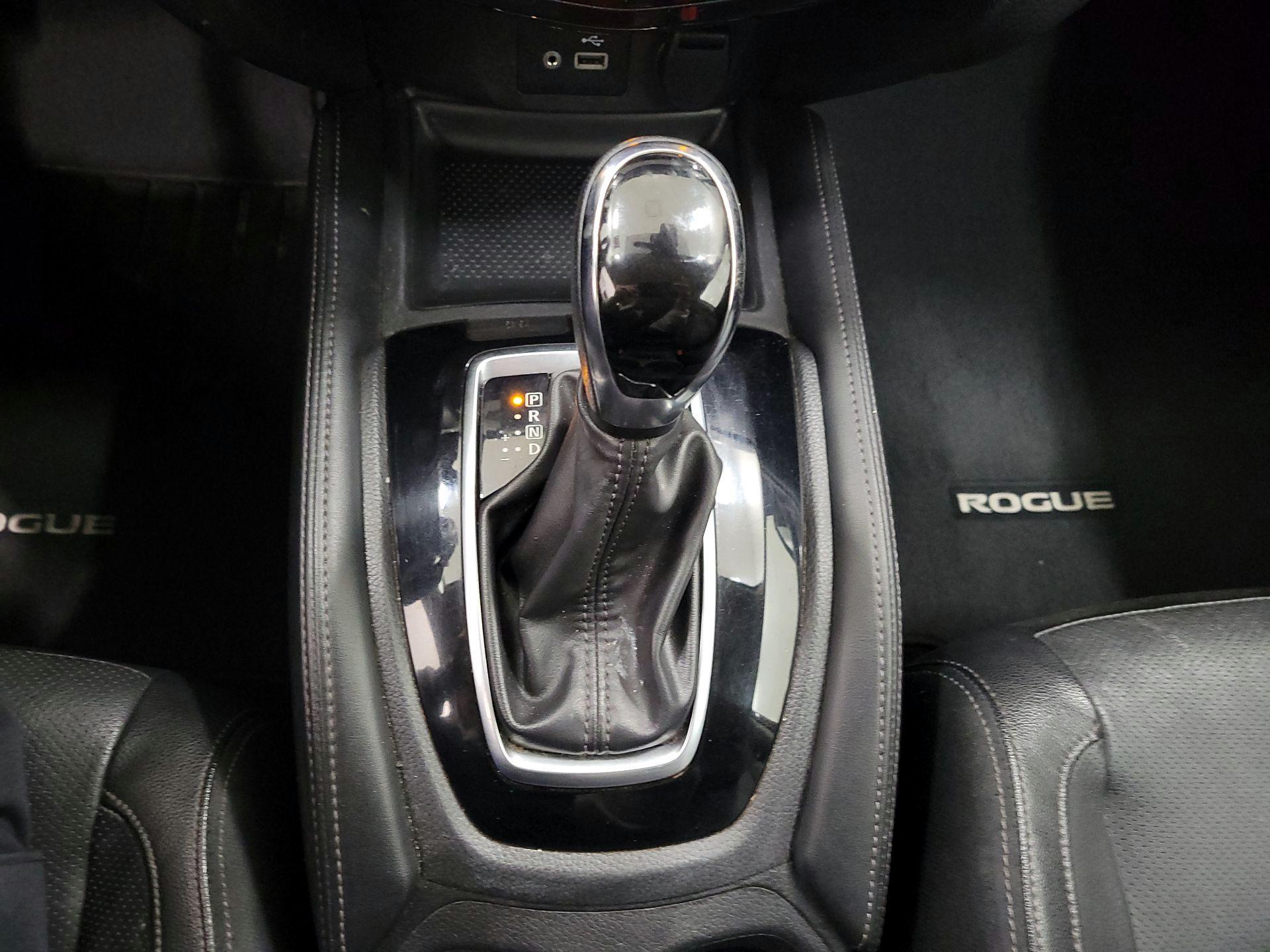 Thumbnail: 2018 Nissan Rogue - 18