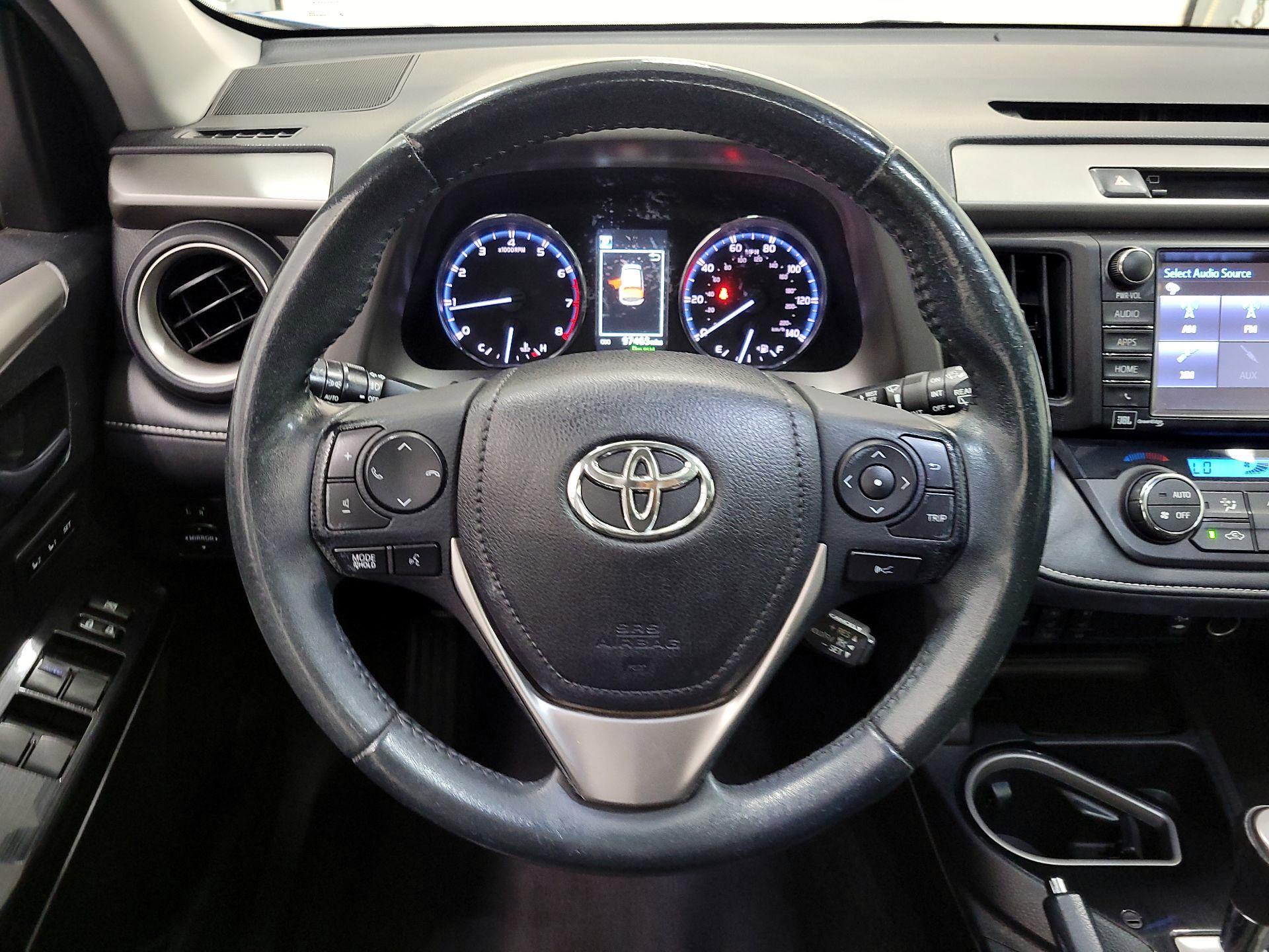 Thumbnail: 2017 Toyota RAV4 - 10