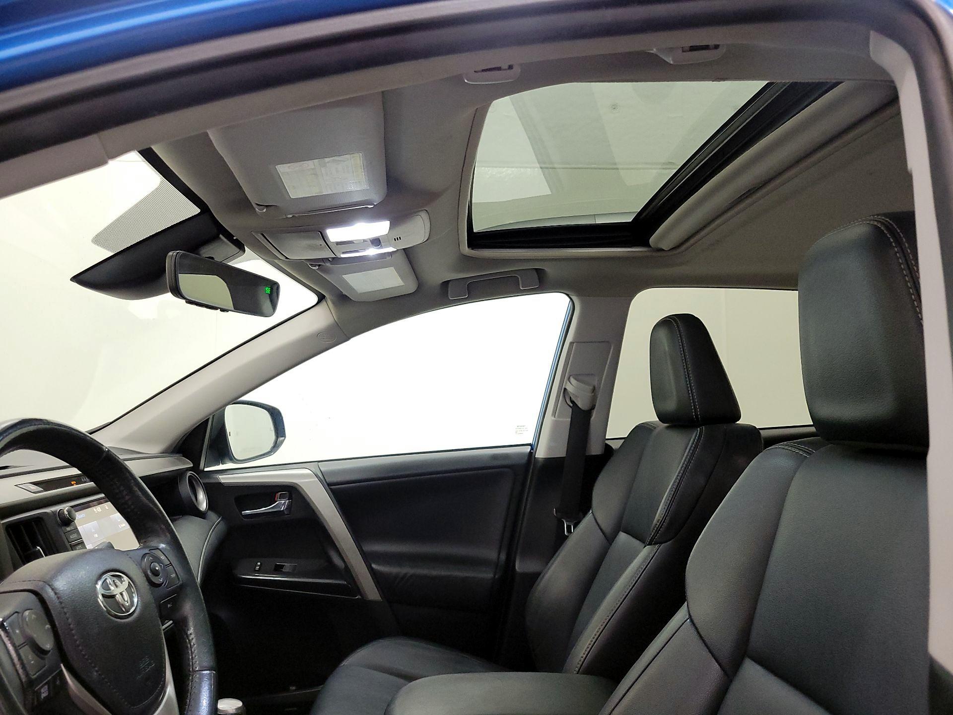 Thumbnail: 2017 Toyota RAV4 - 19