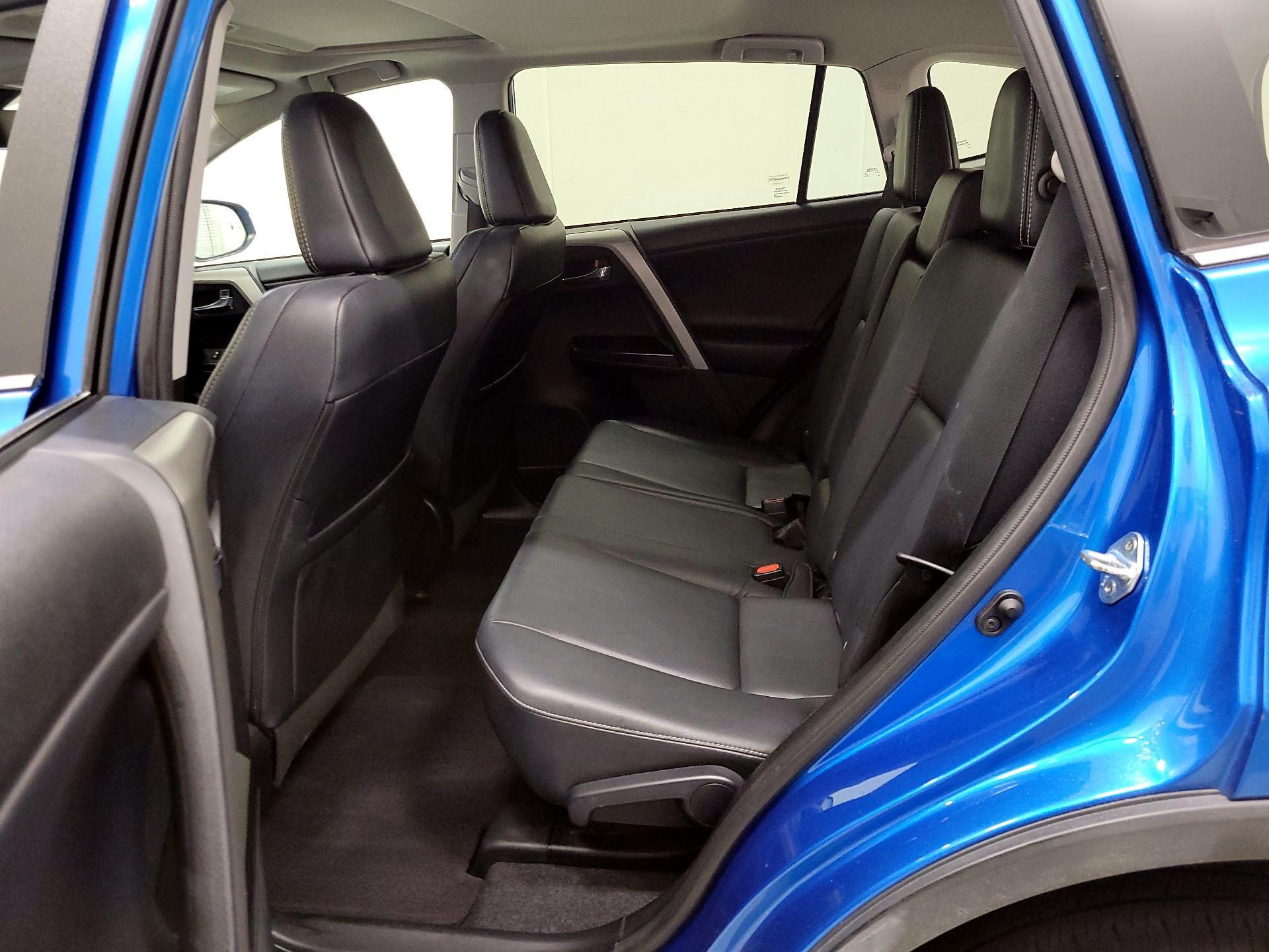 Thumbnail: 2017 Toyota RAV4 - 20