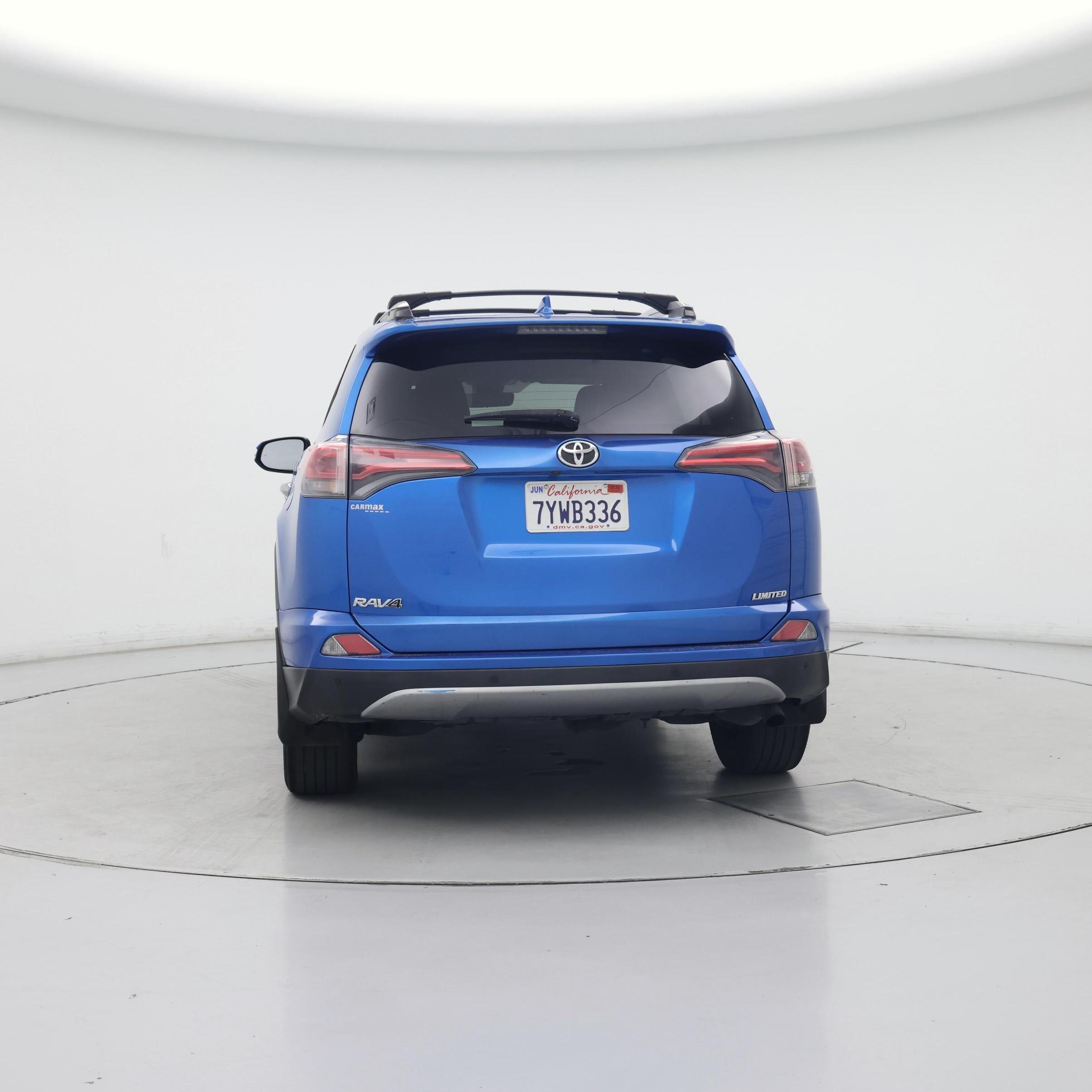 Thumbnail: 2017 Toyota RAV4 - 6