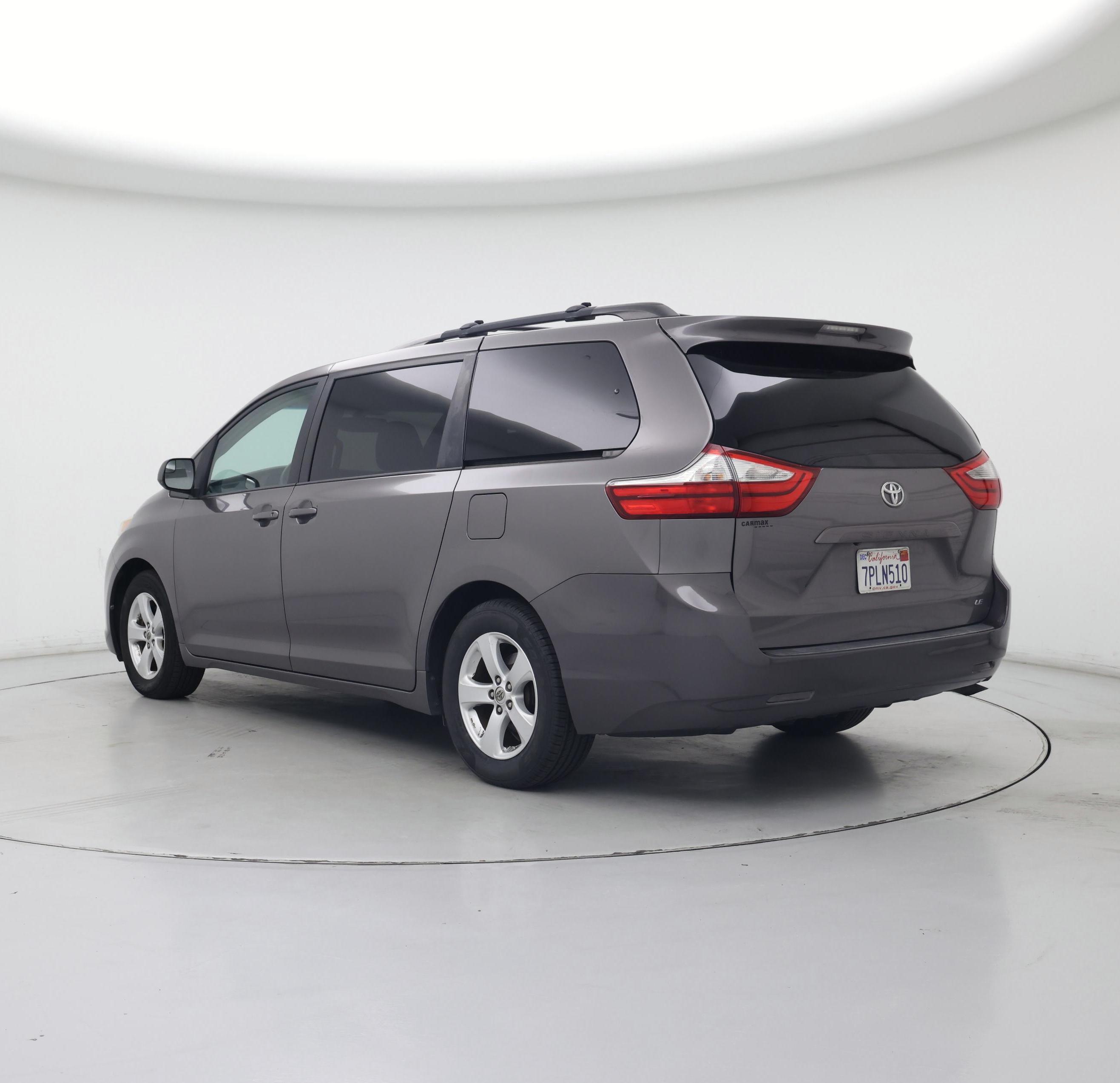 Thumbnail: 2015 Toyota Sienna - 2