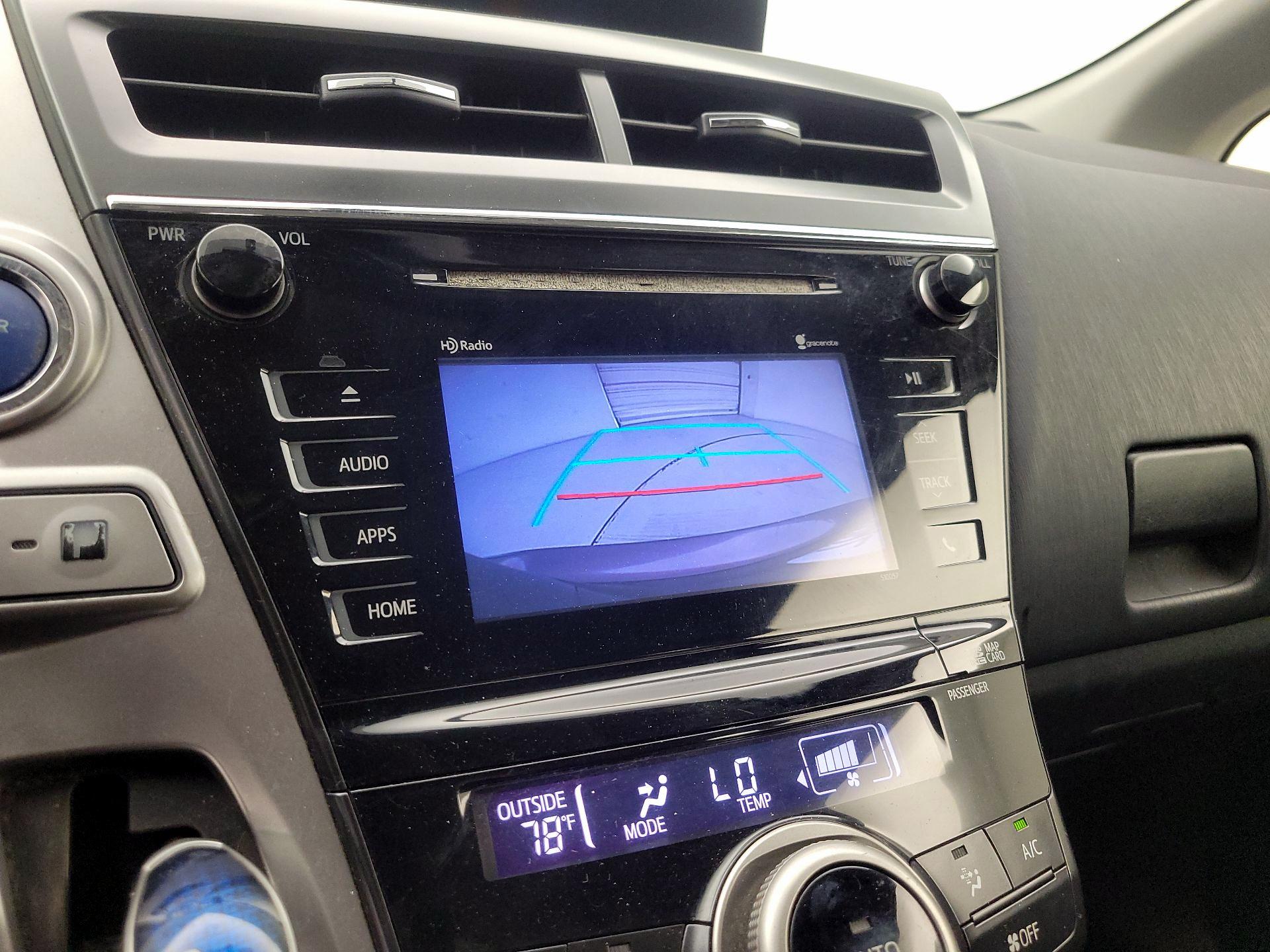 Thumbnail: 2015 Toyota Prius v - 12