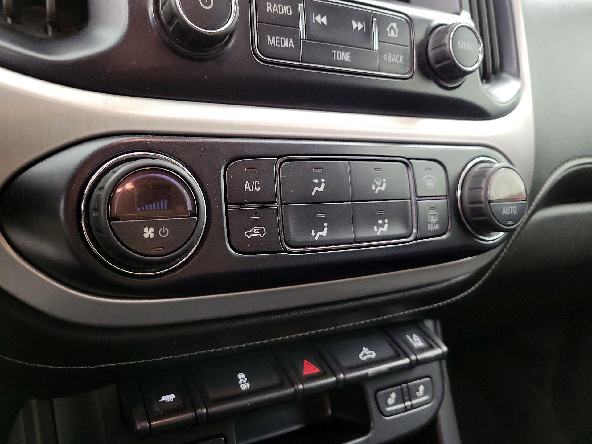 Thumbnail: 2016 GMC Canyon - 16