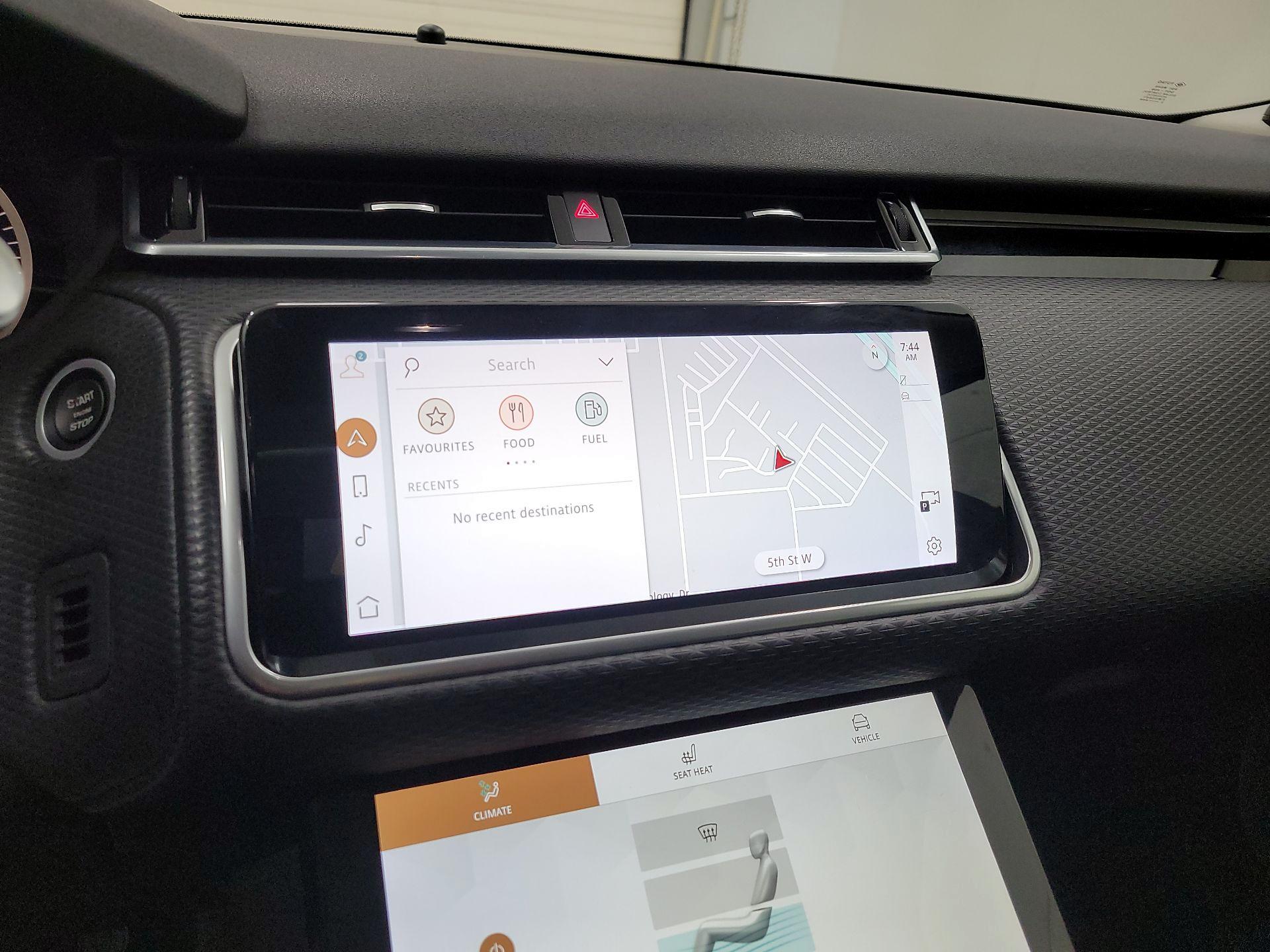 Thumbnail: 2022 Land Rover Range Rover Velar - 14