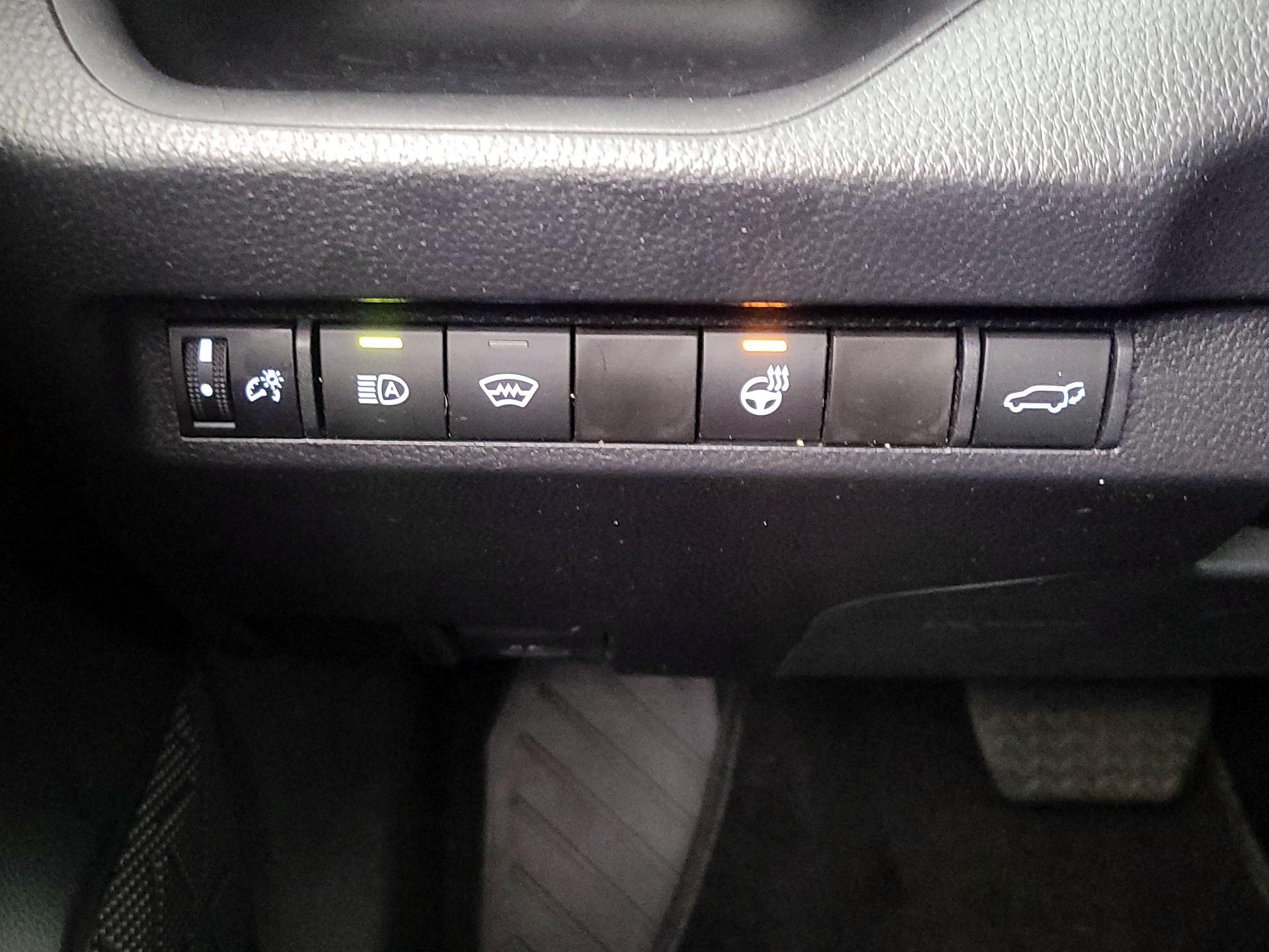 Thumbnail: 2023 Toyota RAV4 - 13