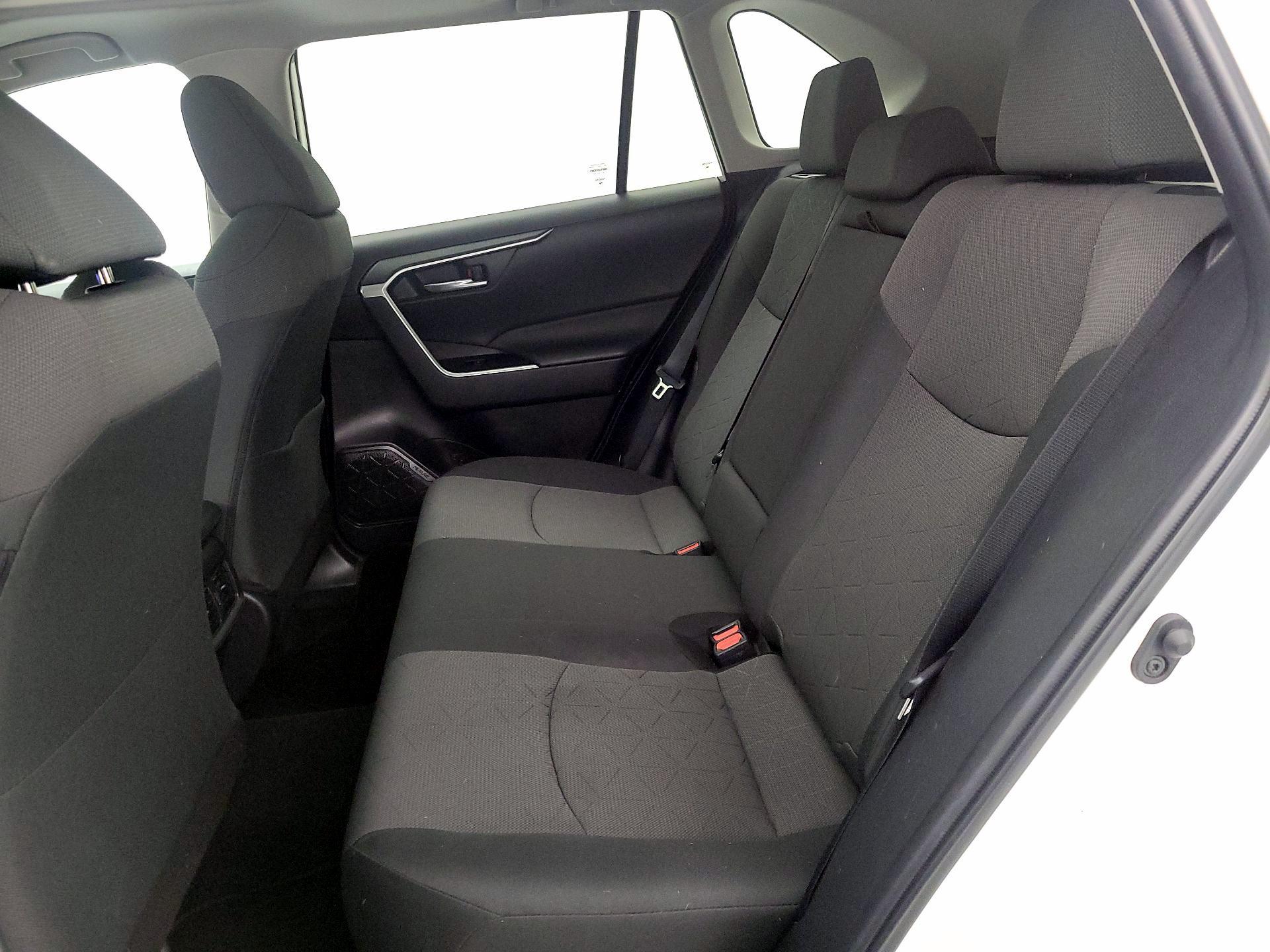 Thumbnail: 2023 Toyota RAV4 - 20